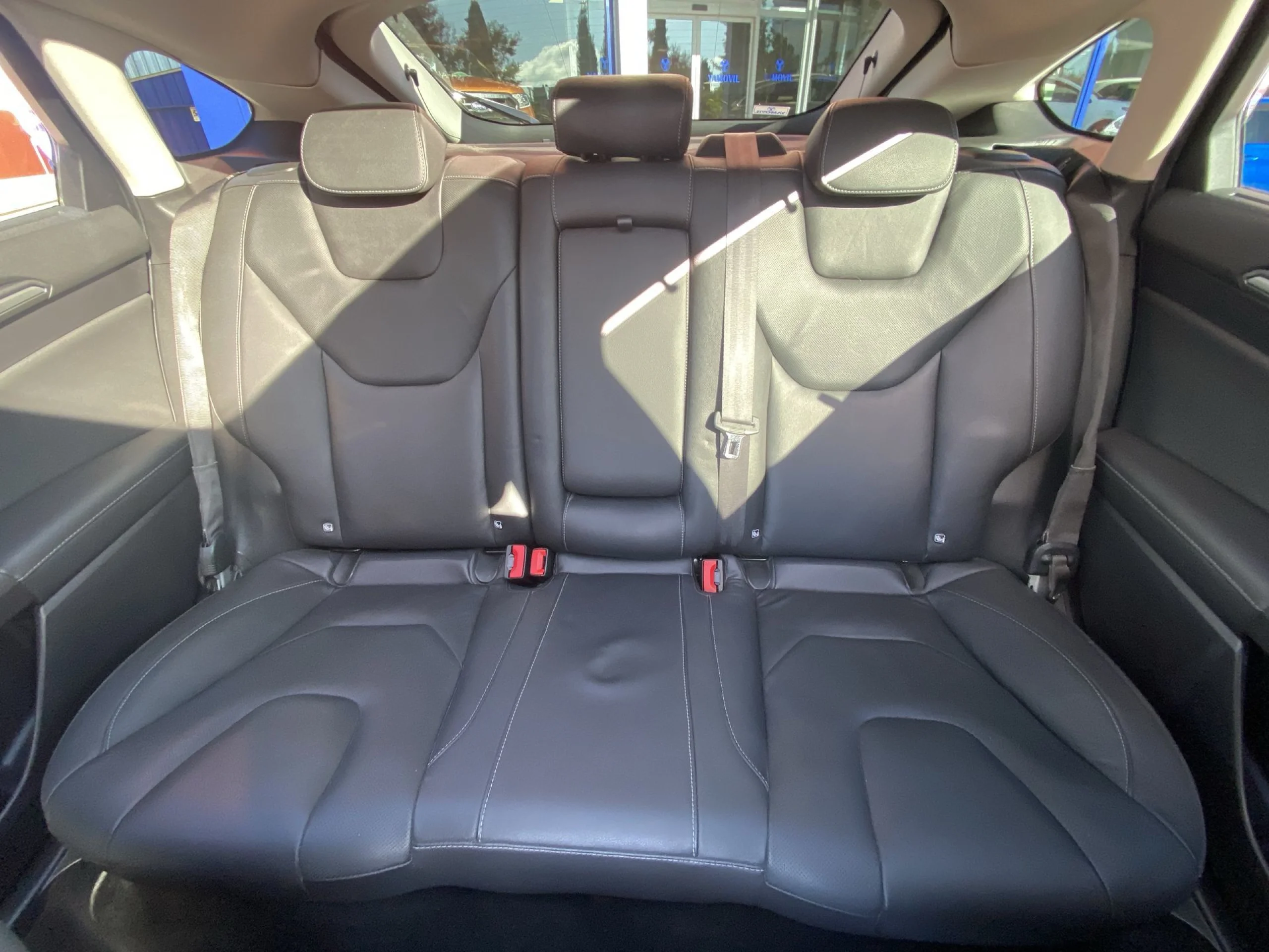 Ford Mondeo 2.0 EcoBoost Titanium PowerShift 177 kW (240 CV) - Foto 19