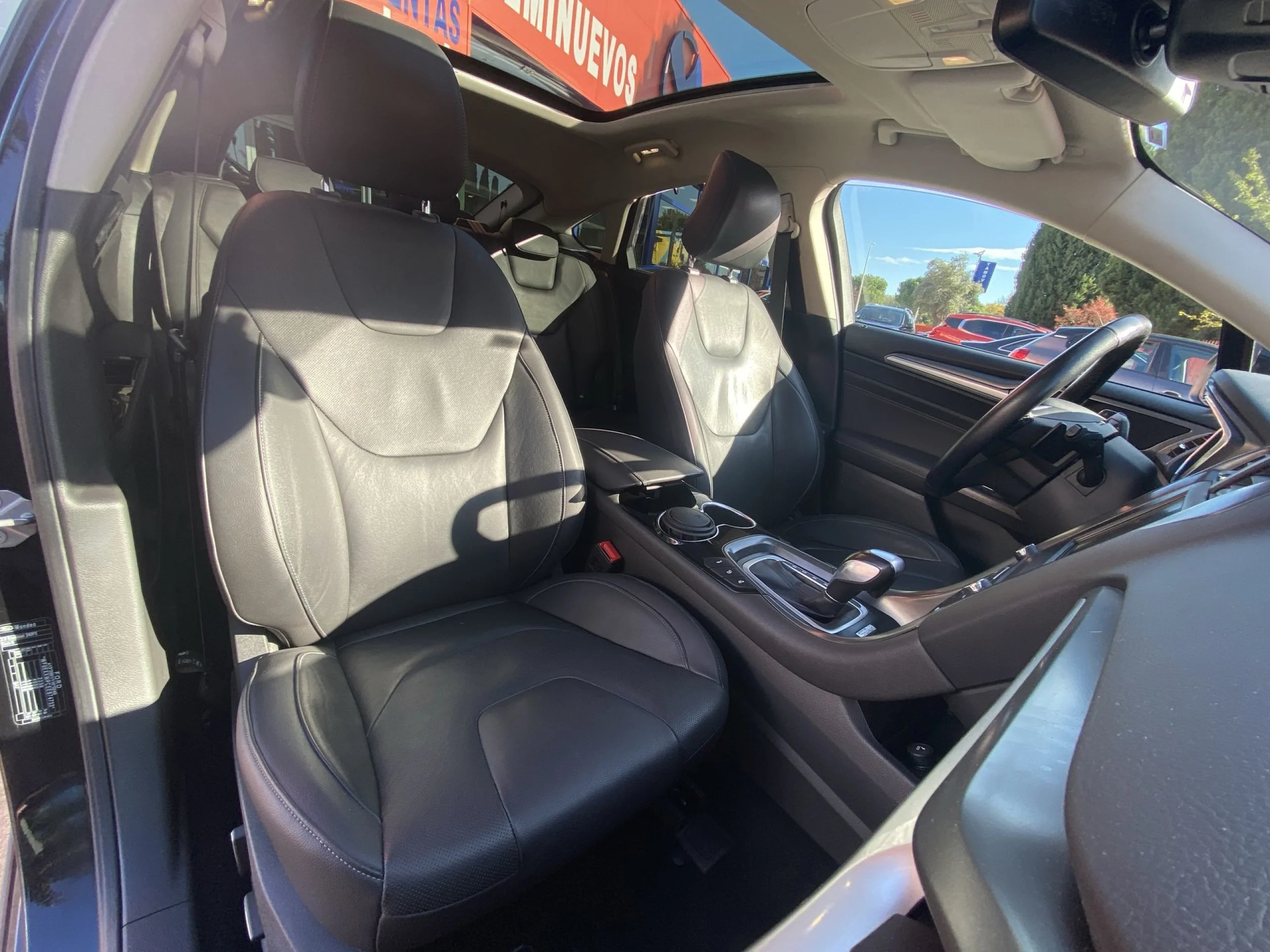 Ford Mondeo 2.0 EcoBoost Titanium PowerShift 177 kW (240 CV) - Foto 21