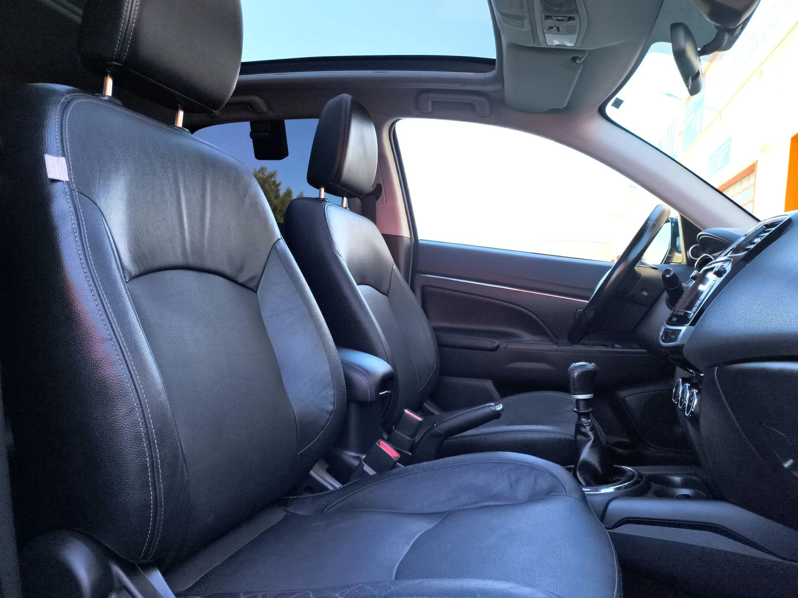 Mitsubishi ASX 180 DI-D Kaiteki 85 kW (116 CV) - Foto 27