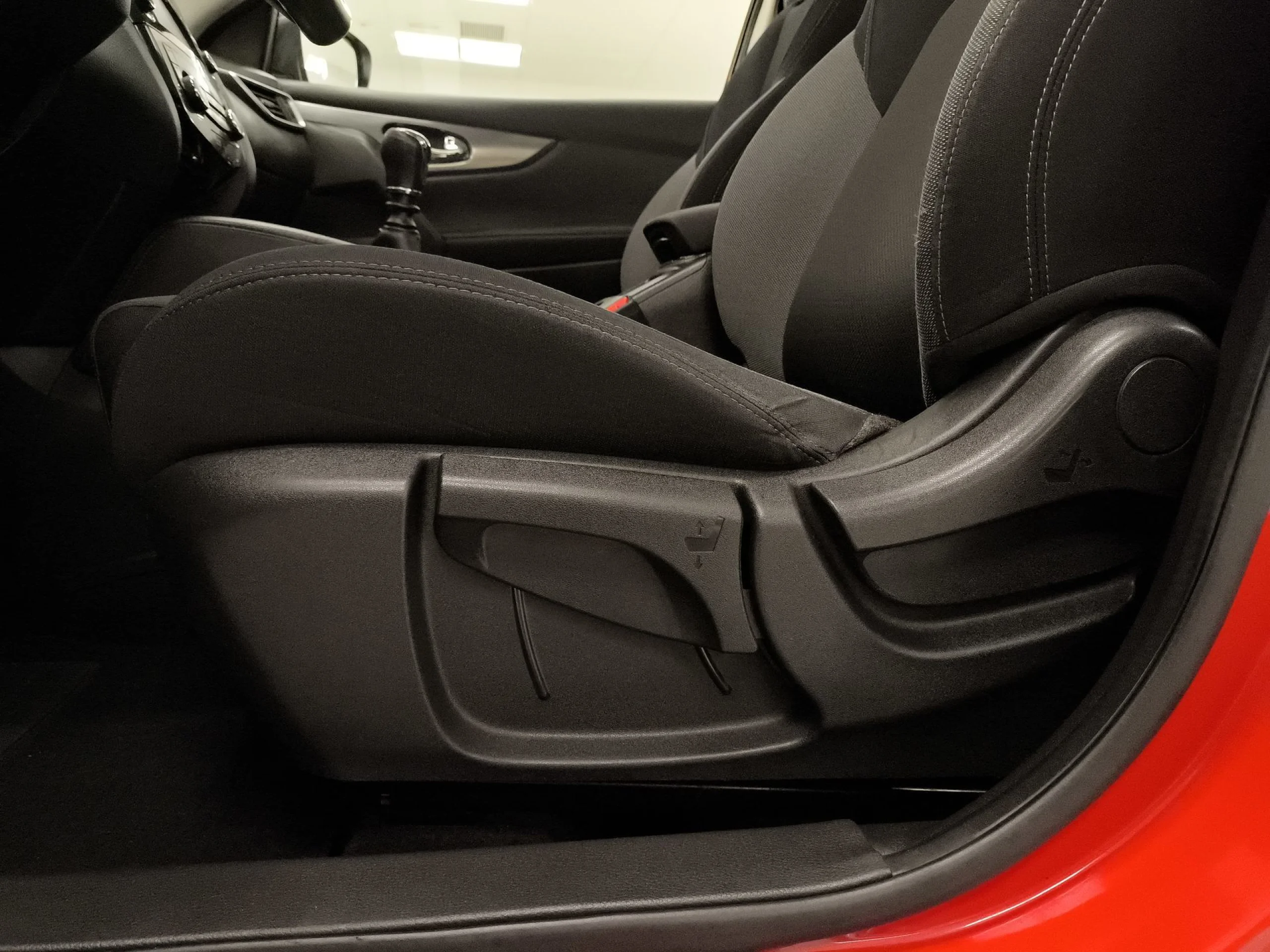 Nissan Qashqai DIG-T 115 N-Connecta 4x2 85 kW (115 CV) - Foto 9