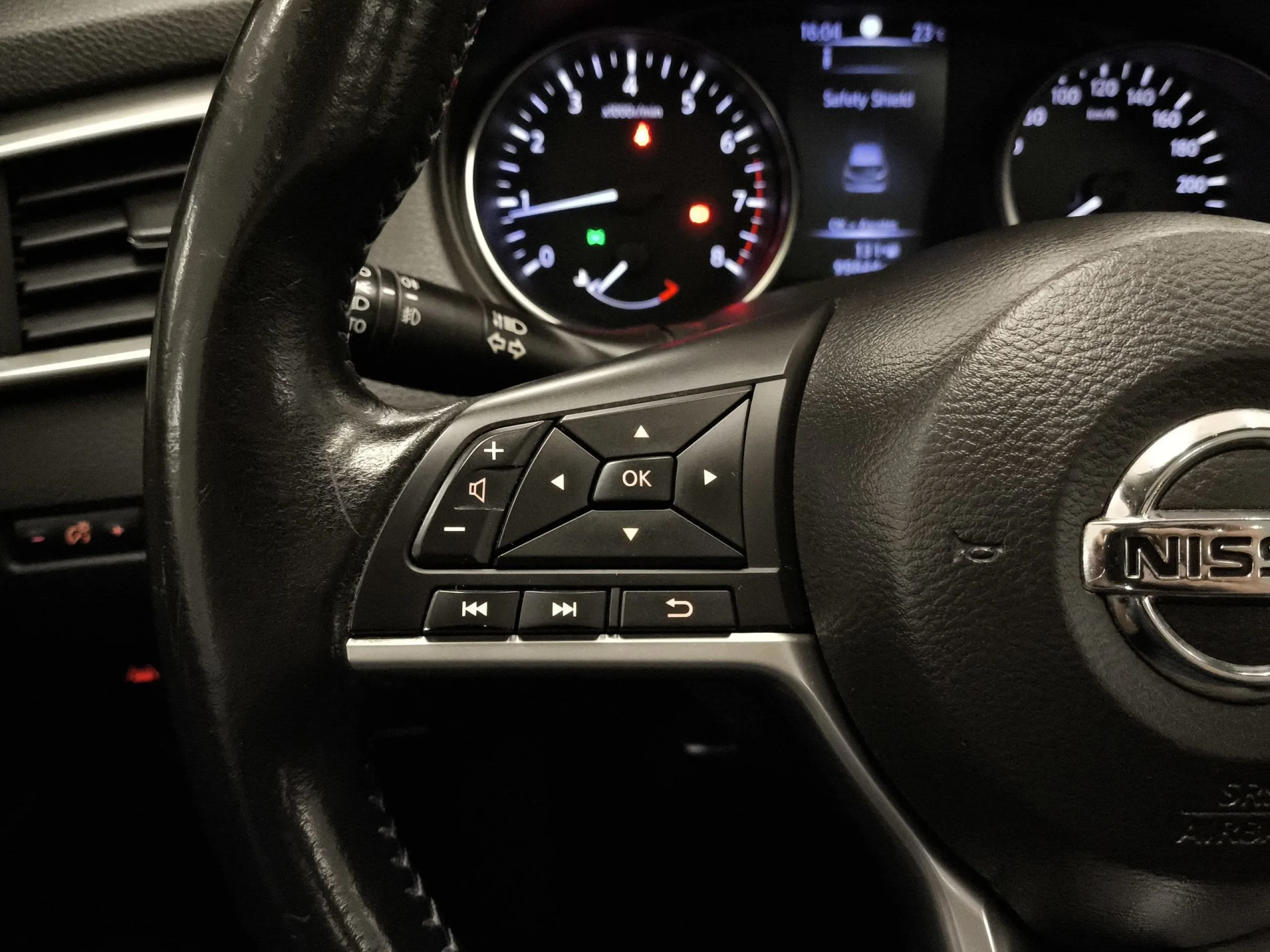 Nissan Qashqai DIG-T 115 N-Connecta 4x2 85 kW (115 CV) - Foto 14