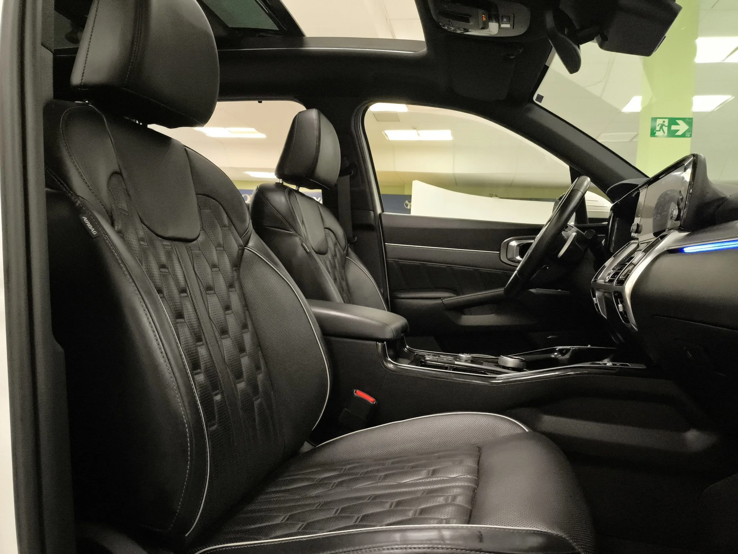 Kia Sorento 1.6 T-GDi HEV Emotion 4x2 (Pack Luxury) Auto 169 kW (230 CV) - Foto 28