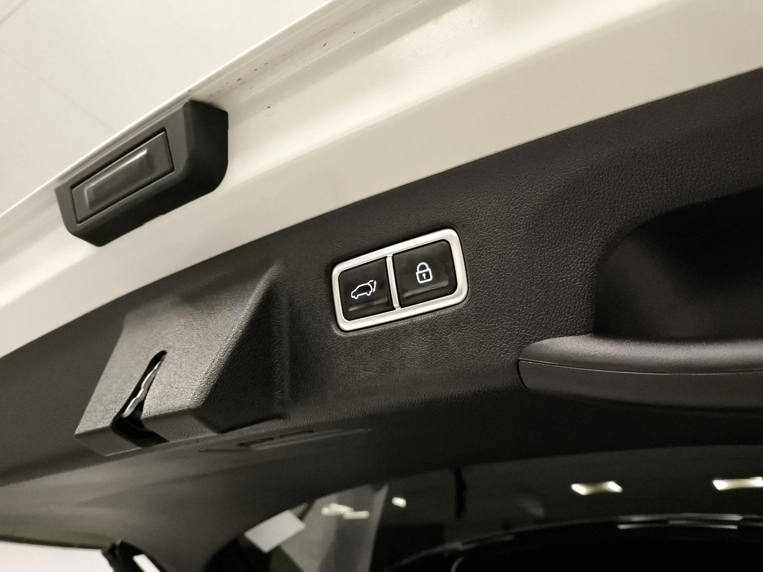 Kia Sorento 1.6 T-GDi HEV Emotion 4x2 (Pack Luxury) Auto 169 kW (230 CV) - Foto 30