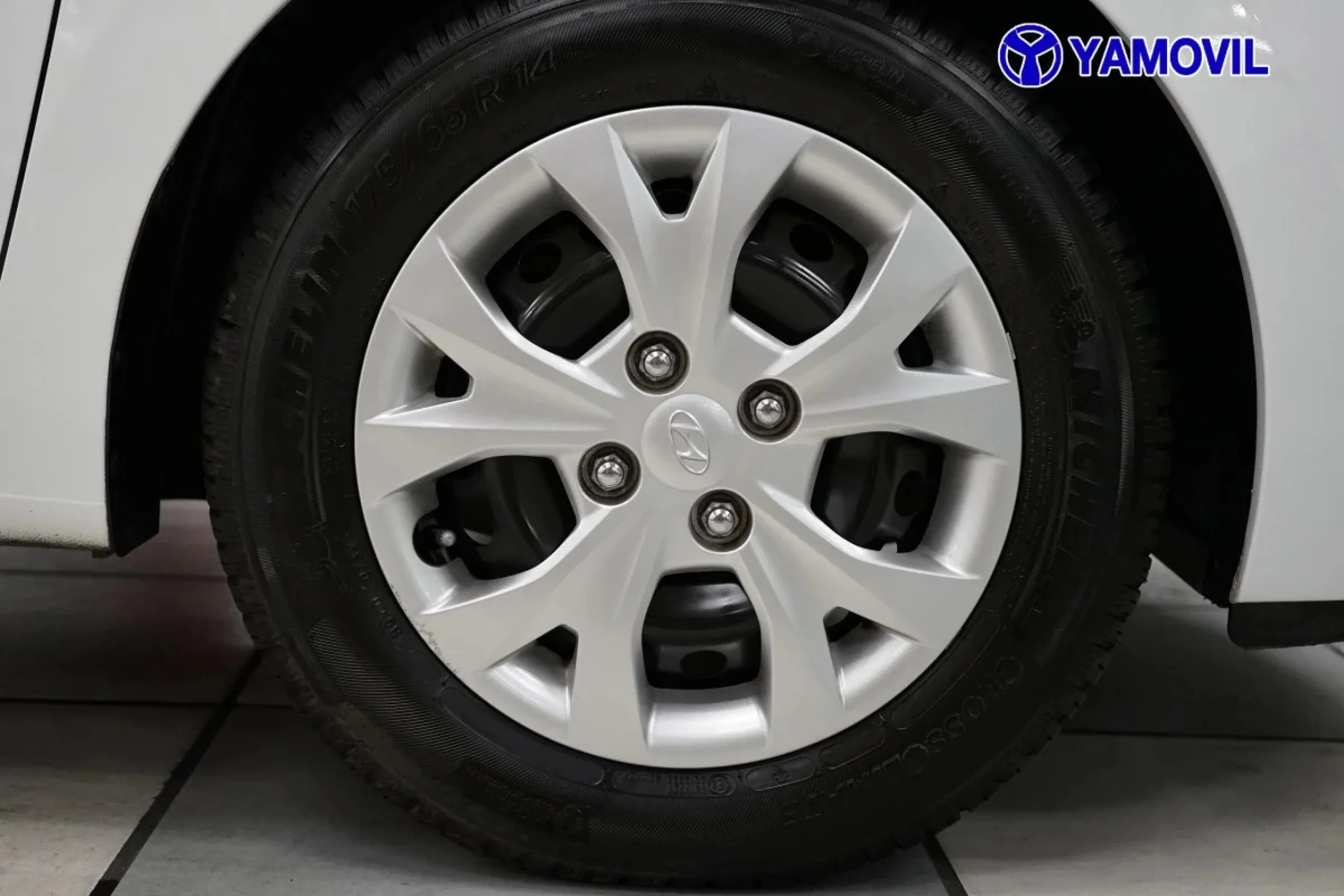 Hyundai I10 1.2 Black Line 64 kW (87 CV) - Foto 9