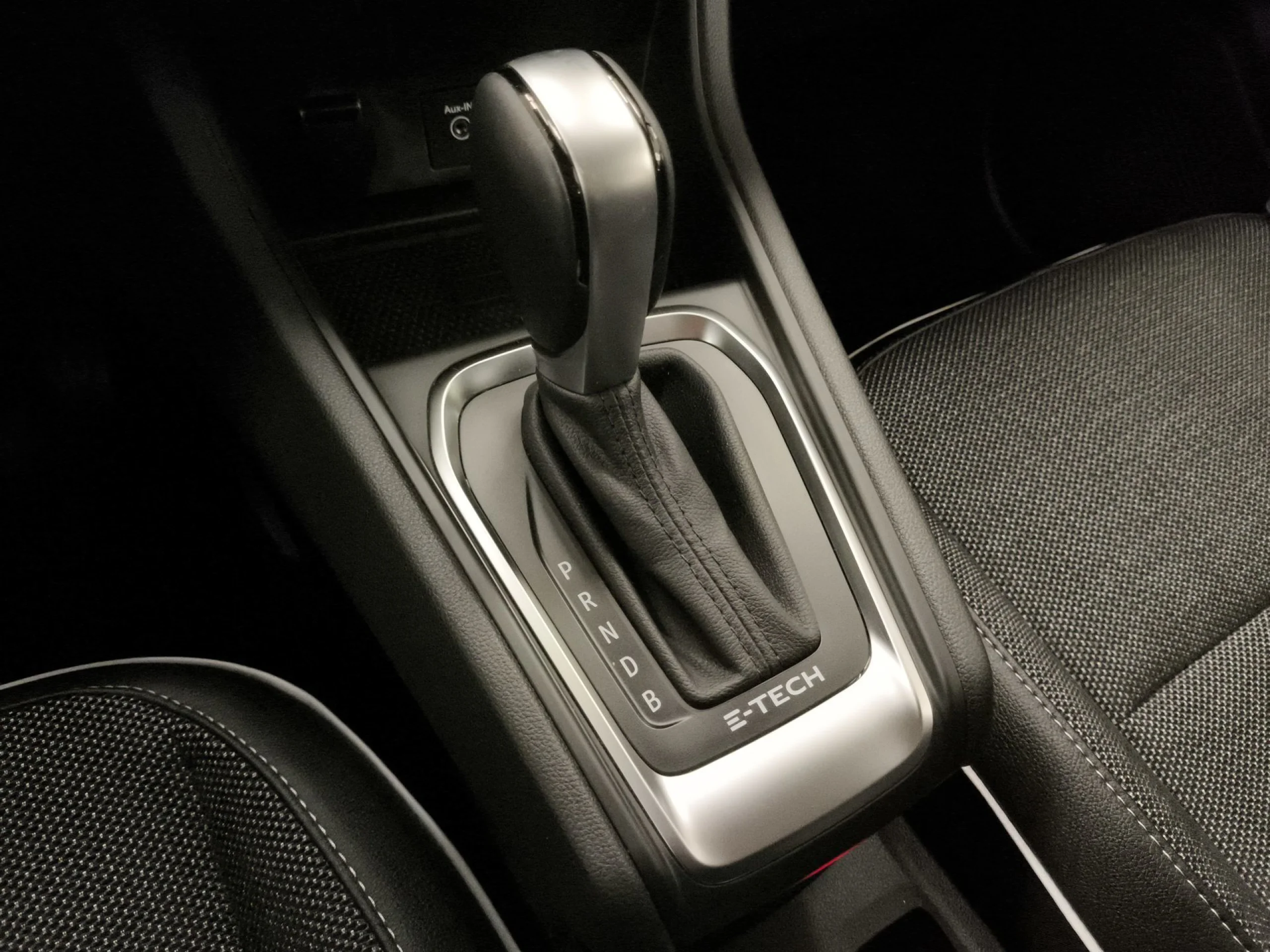 Renault Captur Techno Fast Track E-Tech híbrido 107 kW (145 CV) - Foto 17