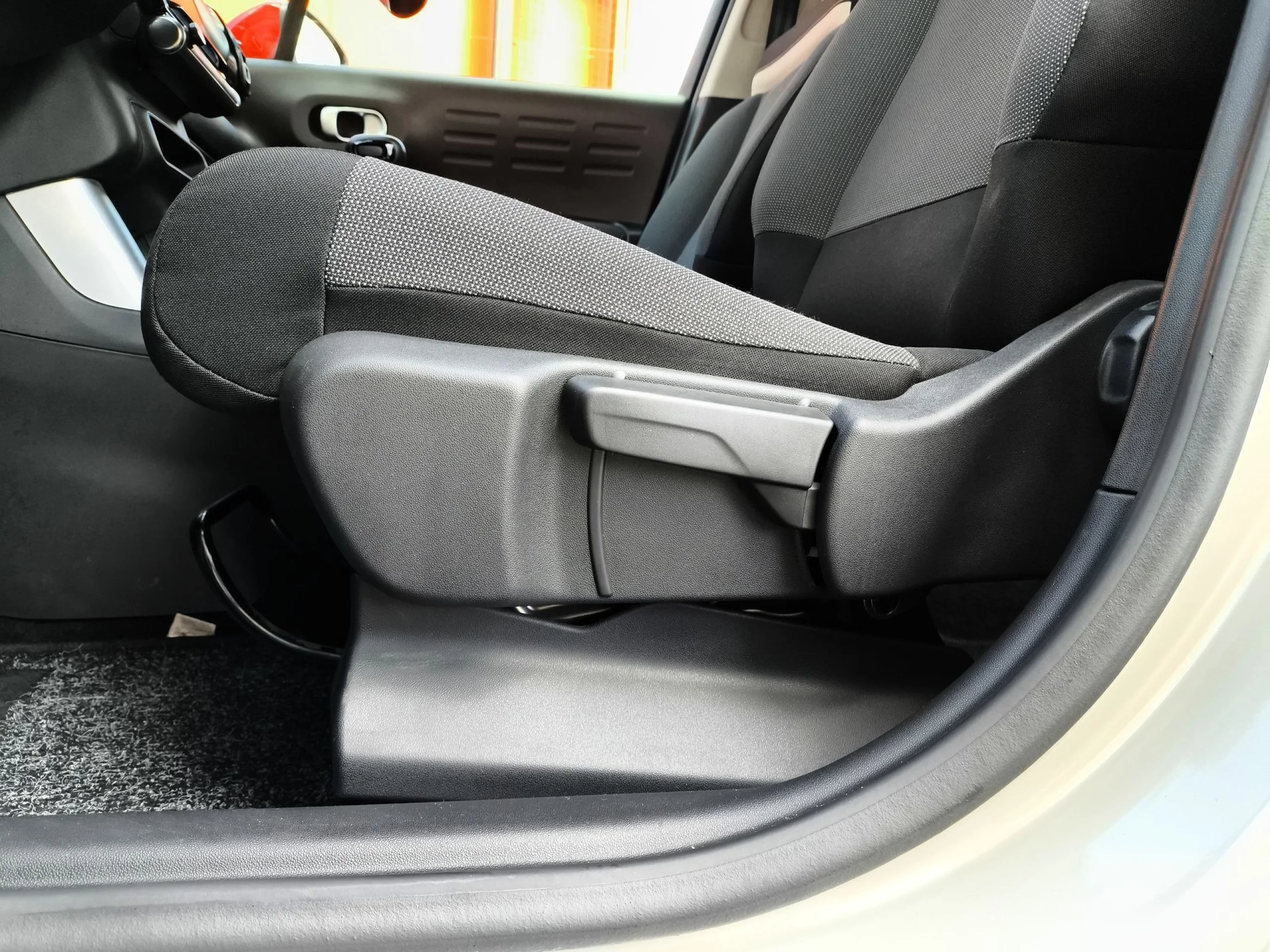 Citroen C3 Aircross PureTech 110 SANDS Feel 81 kW (110 CV) - Foto 9