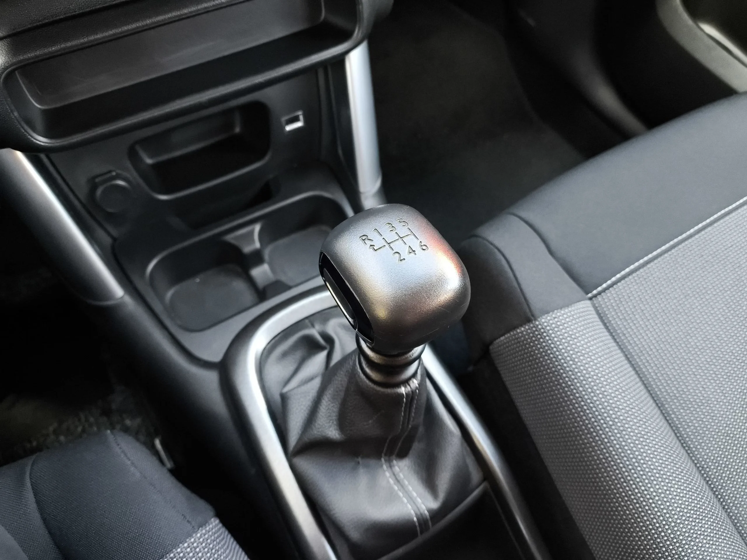 Citroen C3 Aircross PureTech 110 SANDS Feel 81 kW (110 CV) - Foto 16