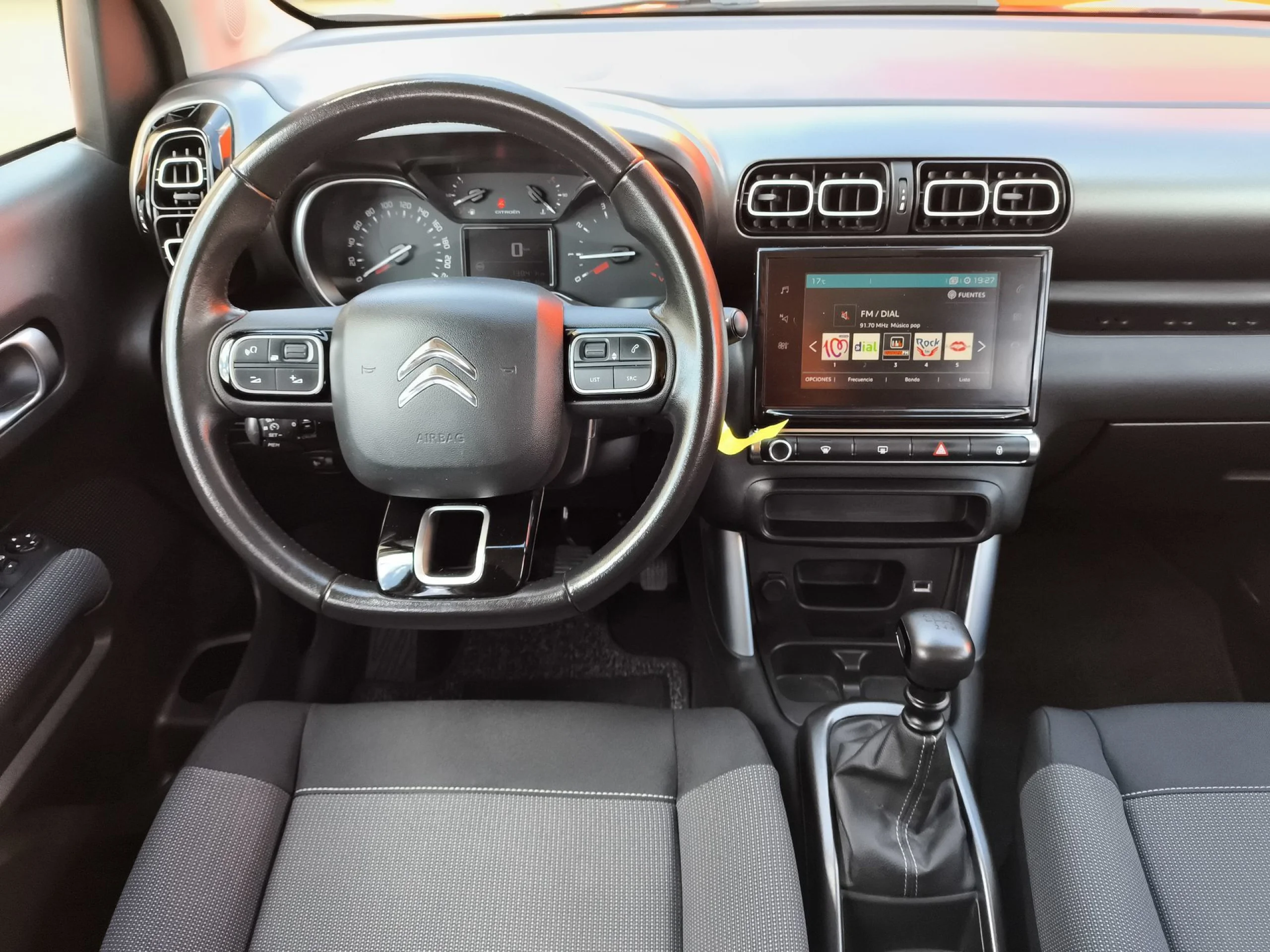 Citroen C3 Aircross PureTech 110 SANDS Feel 81 kW (110 CV) - Foto 17