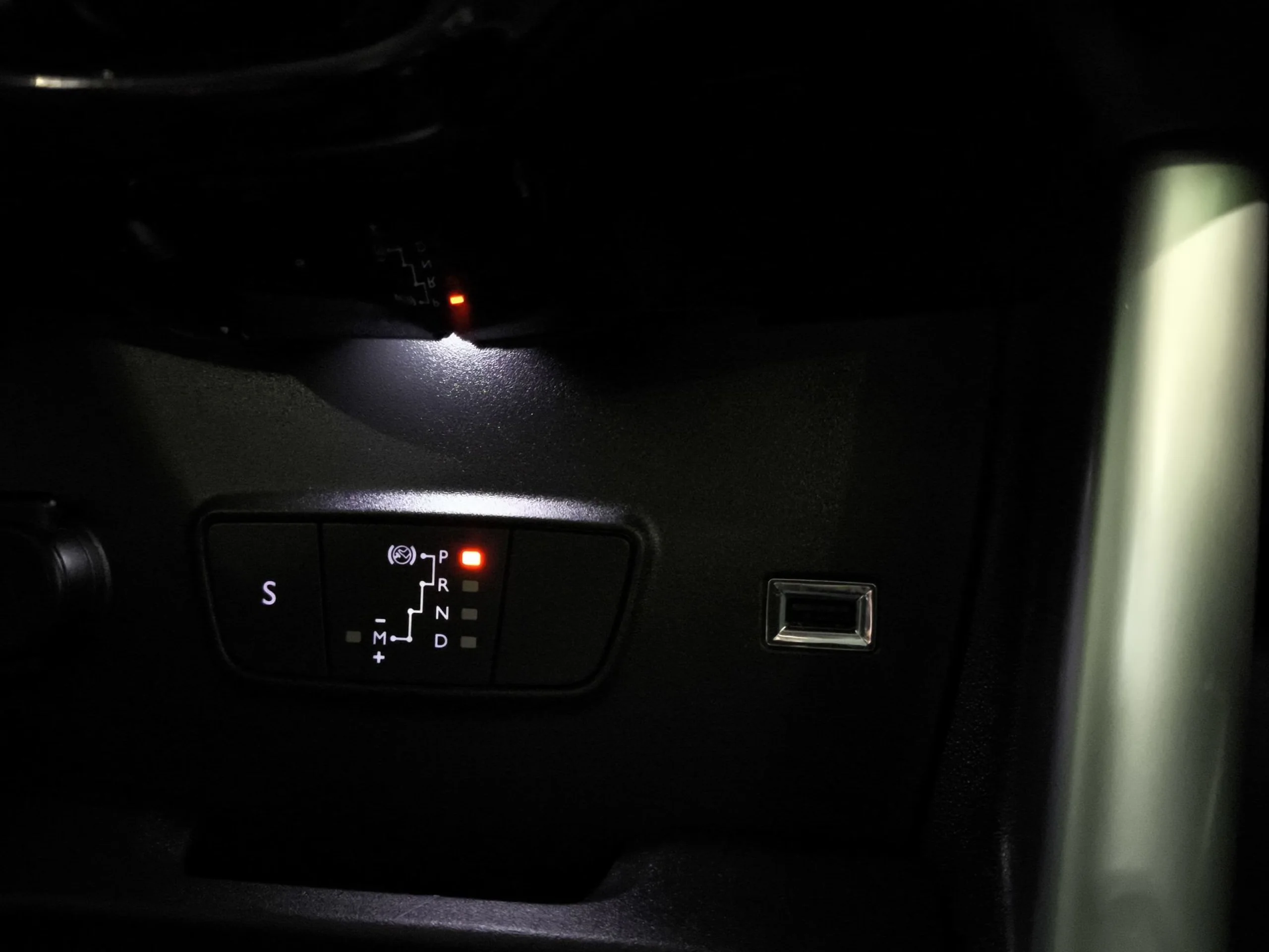Citroen C3 Aircross PureTech 130 SANDS Shine EAT6 96 kW (131 CV) - Foto 25