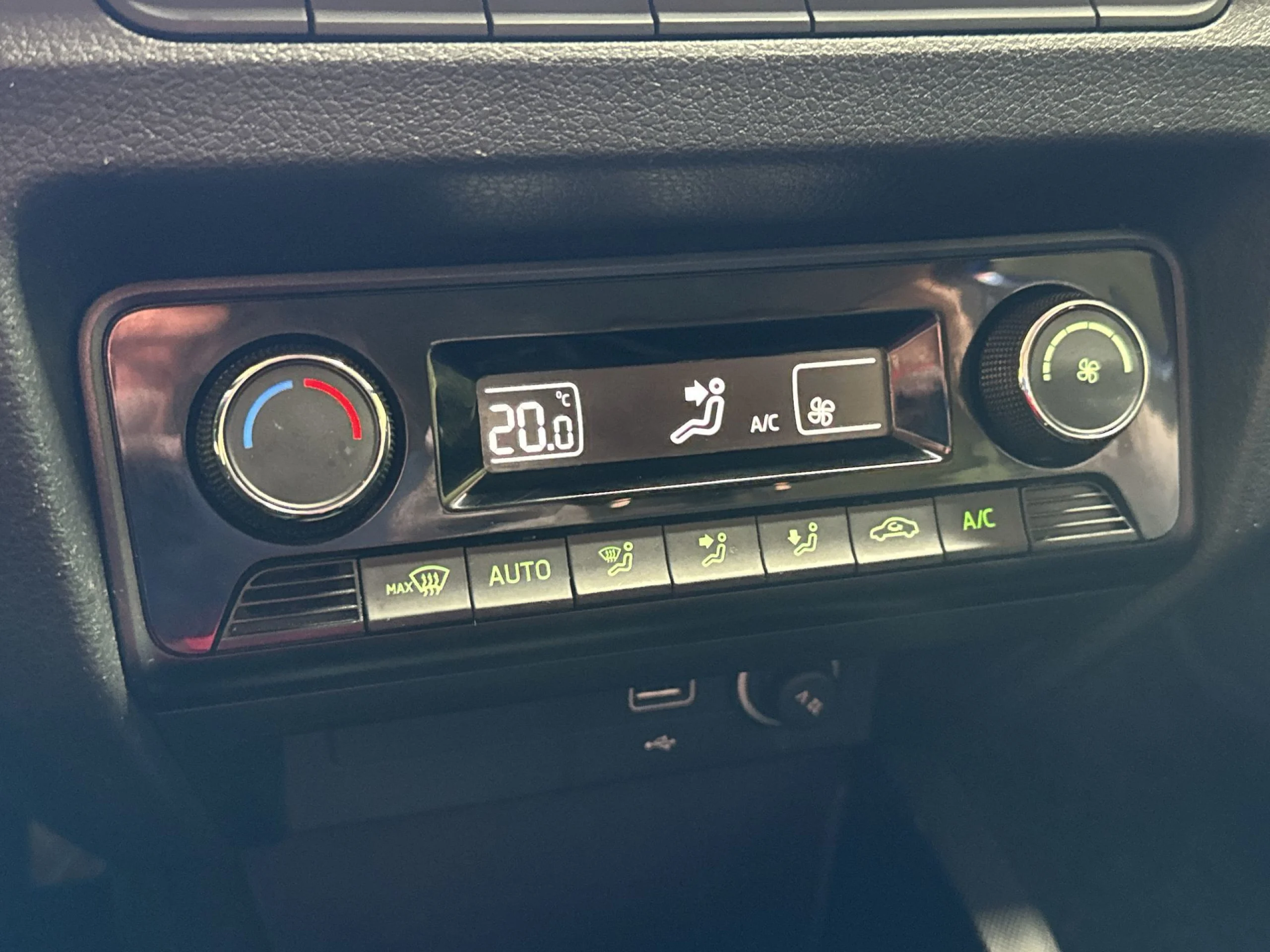 Skoda Fabia 1.0 MPI Like 55 kW (75 CV) - Foto 15