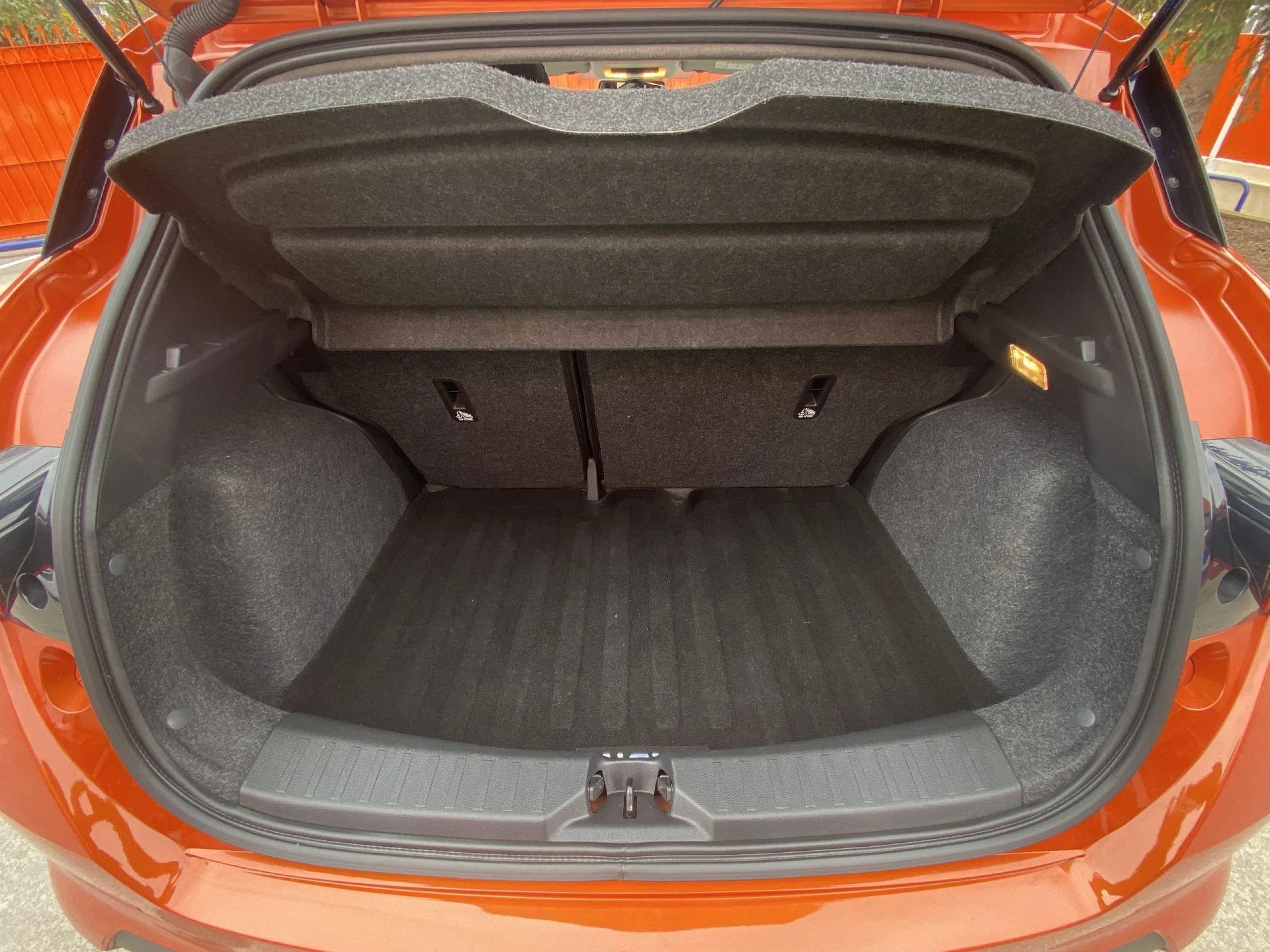 Nissan Micra 1.5 dCi SANDS N-Connecta 66 kW (90 CV) - Foto 20