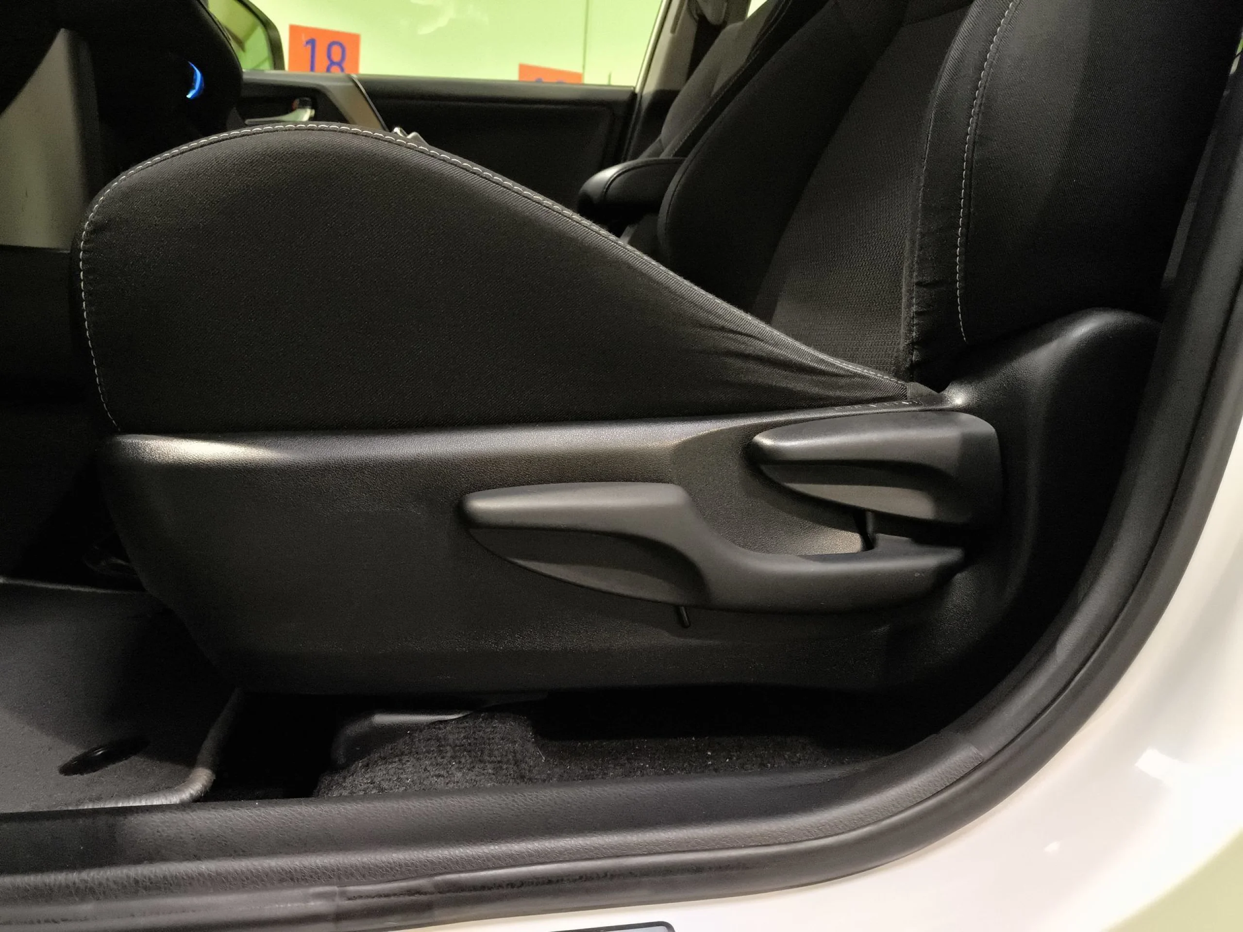 Toyota Rav4 2.5l hybrid Advance 2WD 145 kW (197 CV) - Foto 12