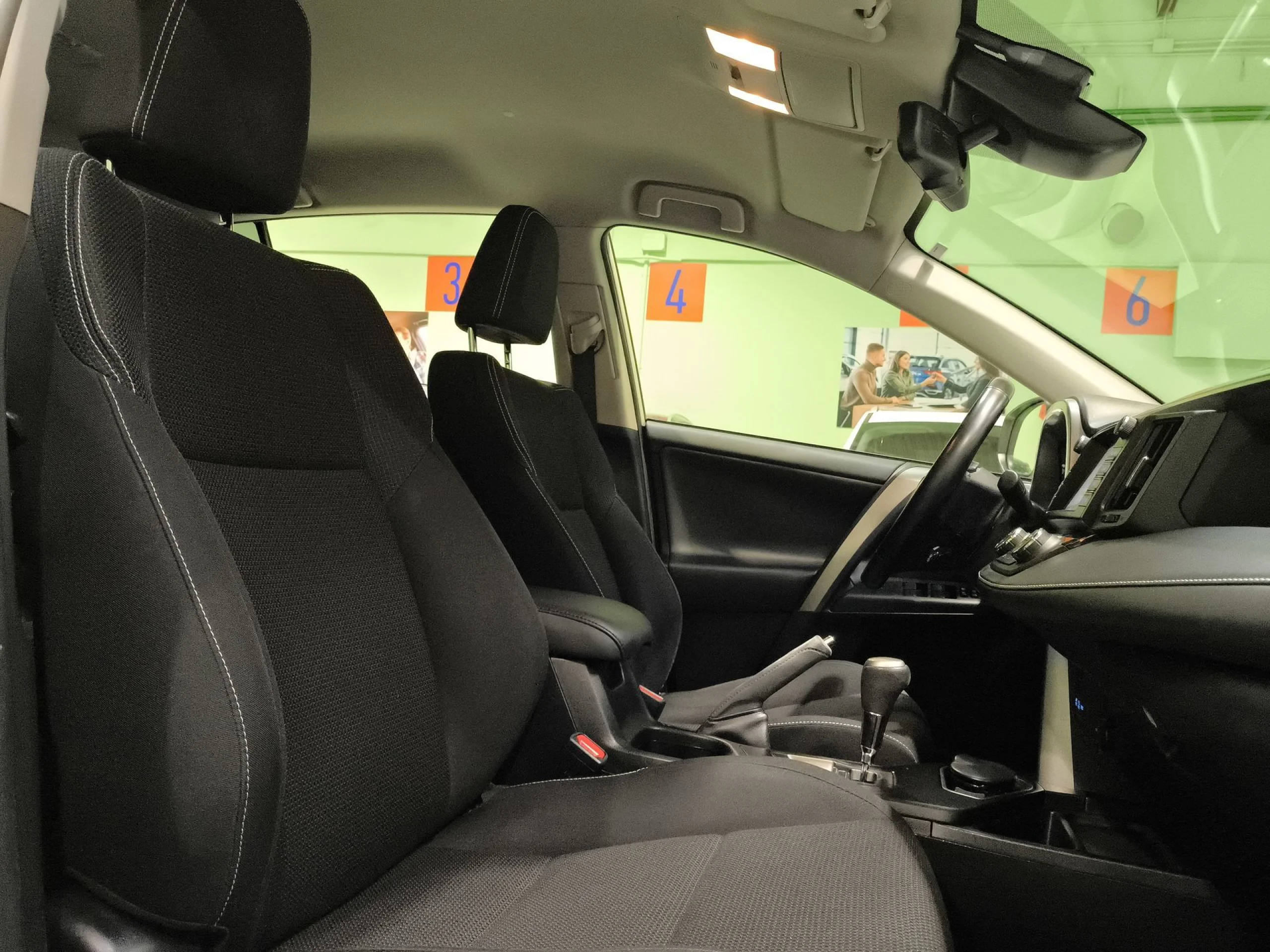 Toyota Rav4 2.5l hybrid Advance 2WD 145 kW (197 CV) - Foto 26