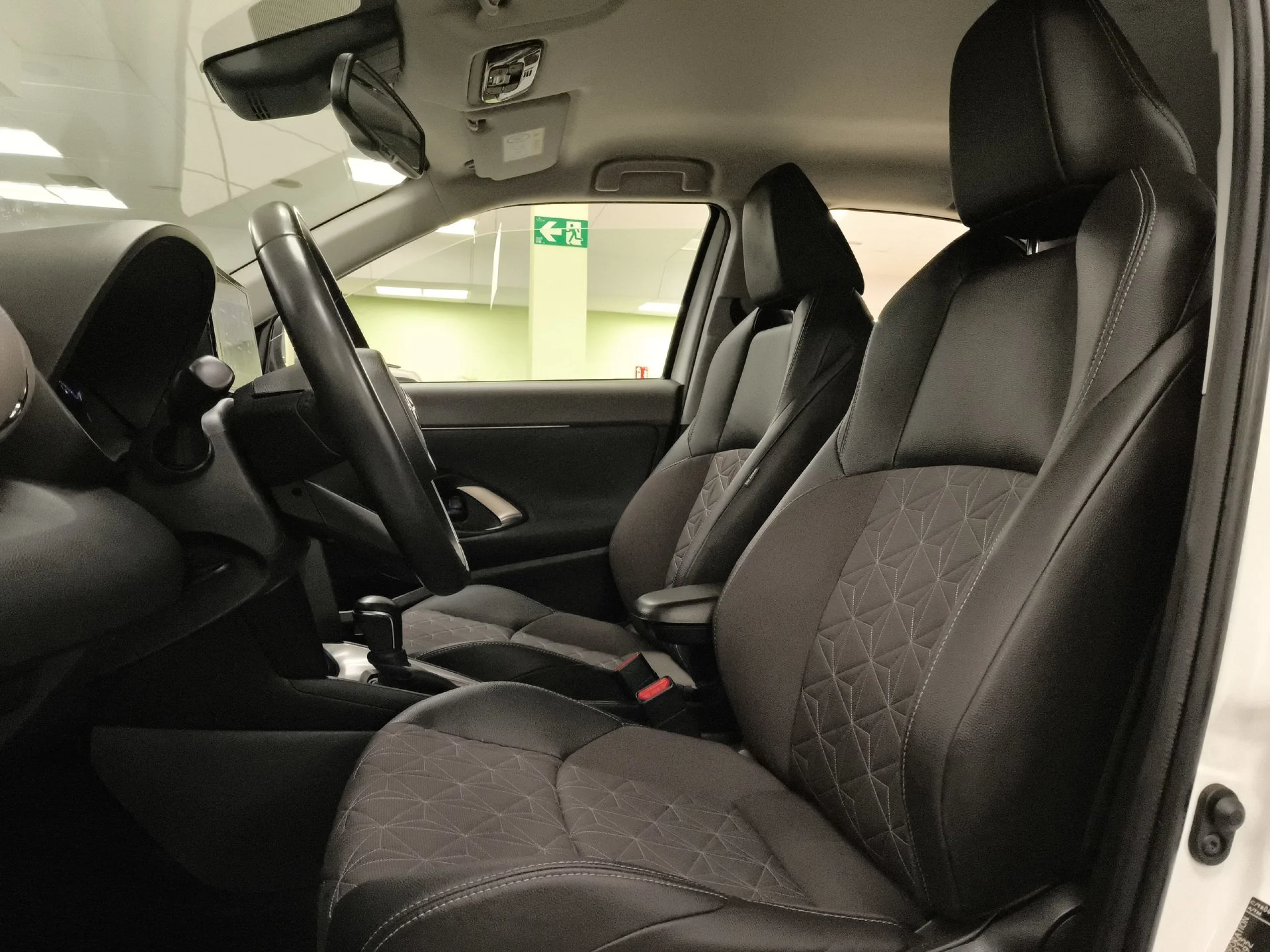 Toyota Yaris Cross 120H Style 85 kW (116 CV) - Foto 8