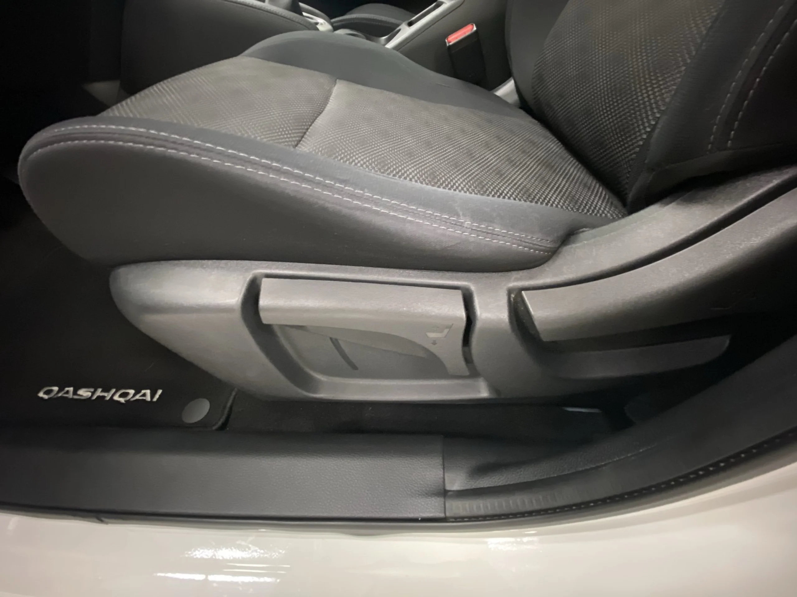 Nissan Qashqai DIG-T 115 SANDS Acenta 4x2 85 kW (115 CV) - Foto 9