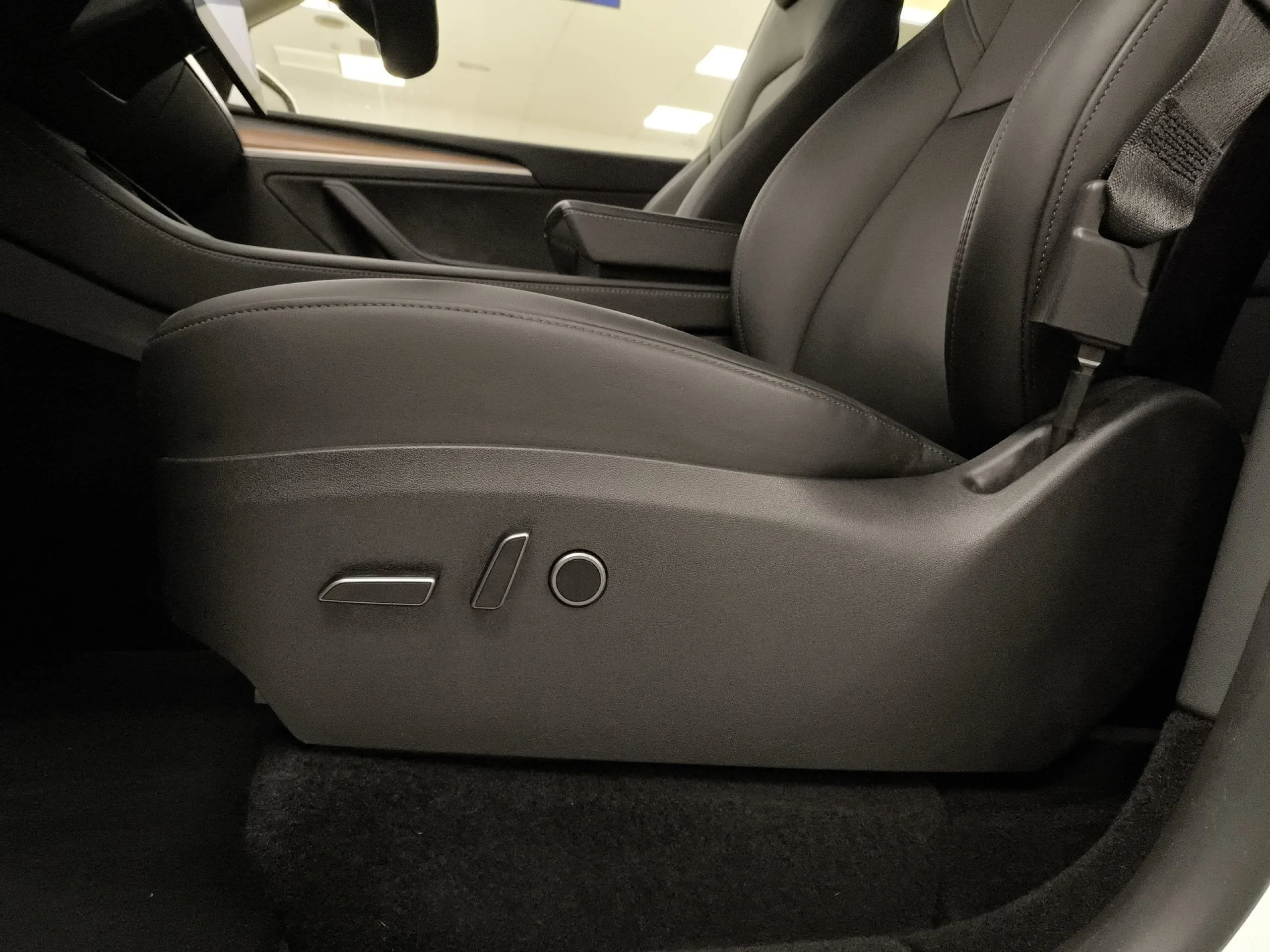 Tesla Model Y Tracción Trasera RWD 255 kW (347 CV) - Foto 9