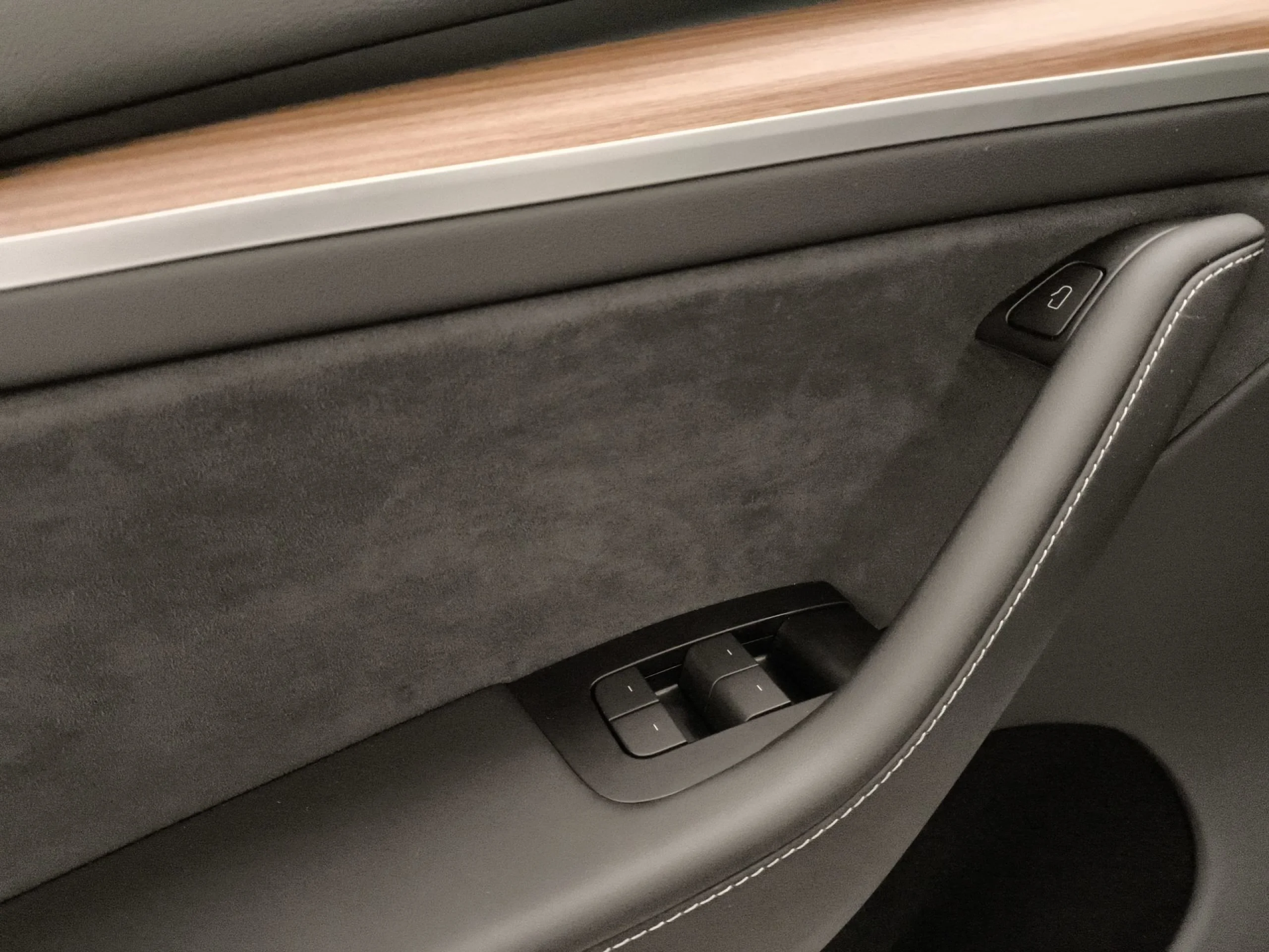 Tesla Model Y Tracción Trasera RWD 255 kW (347 CV) - Foto 10