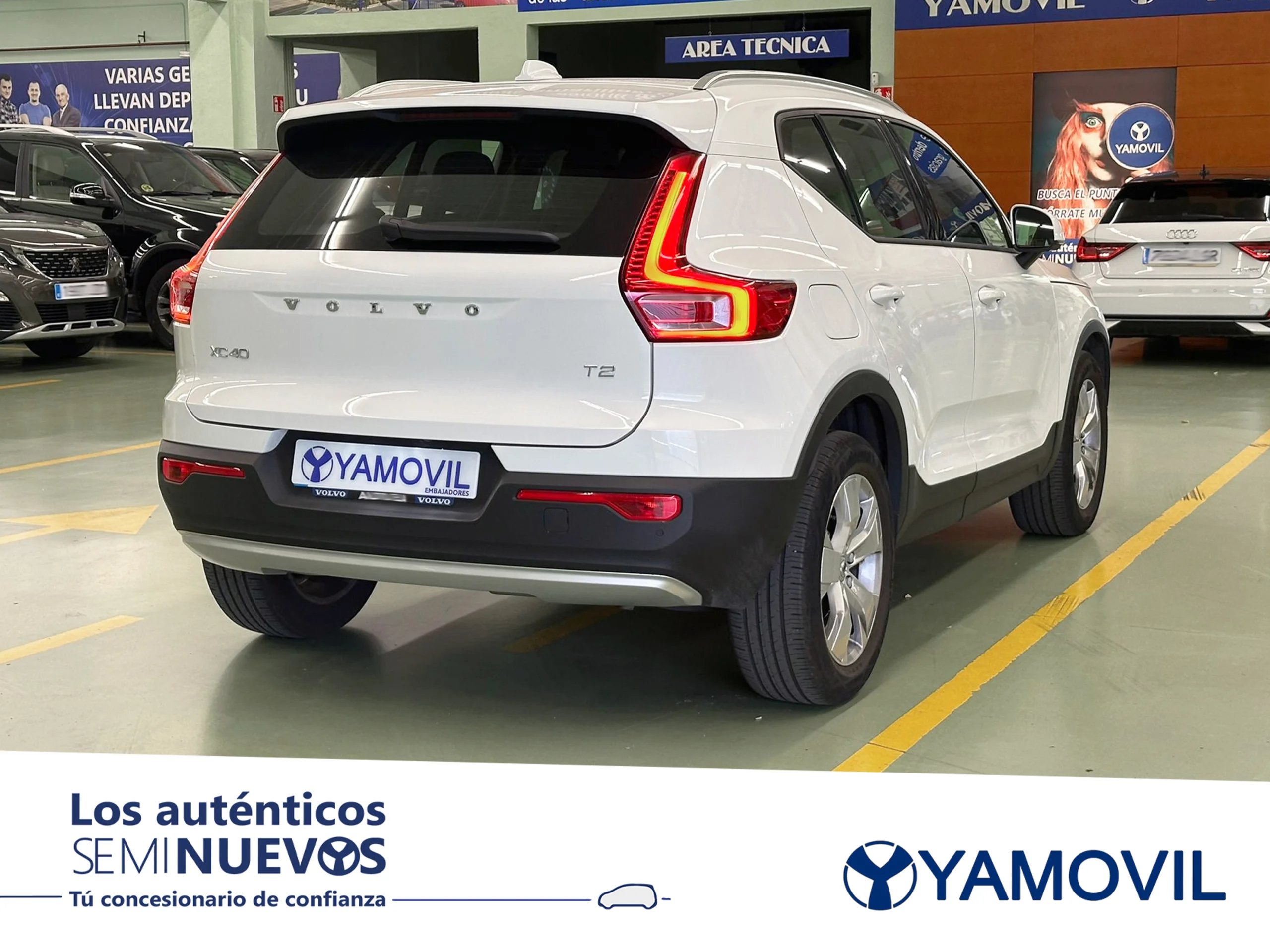 Volvo XC40 T2 Momentum Pro Auto 95 kW (129 CV) - Foto 2