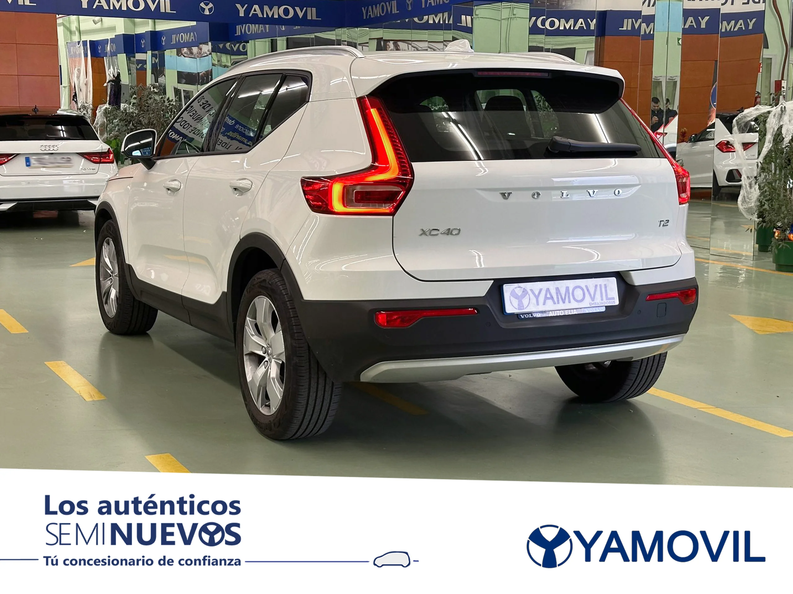 Volvo XC40 T2 Momentum Pro Auto 95 kW (129 CV) - Foto 4