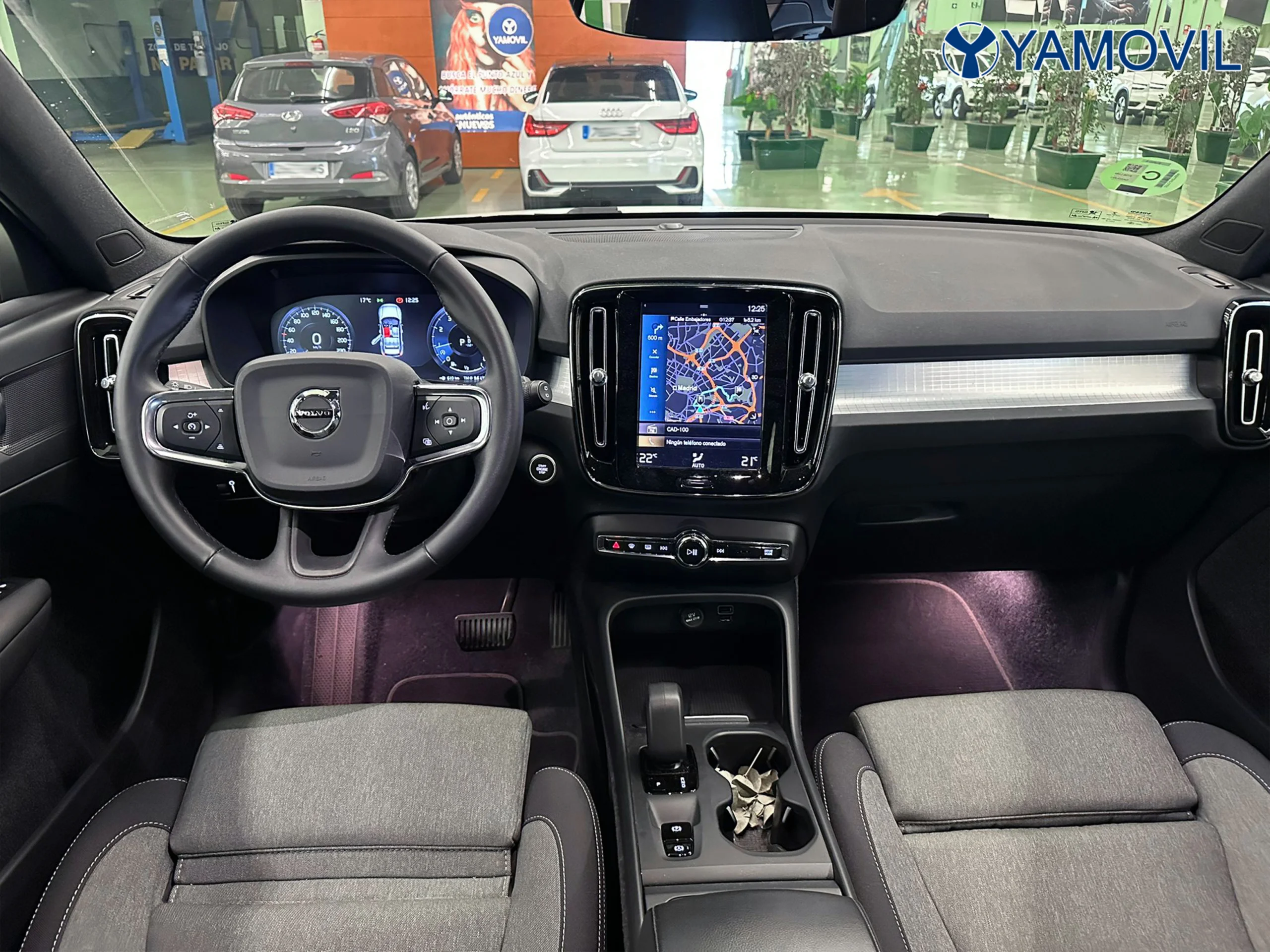 Volvo XC40 T2 Momentum Pro Auto 95 kW (129 CV) - Foto 5