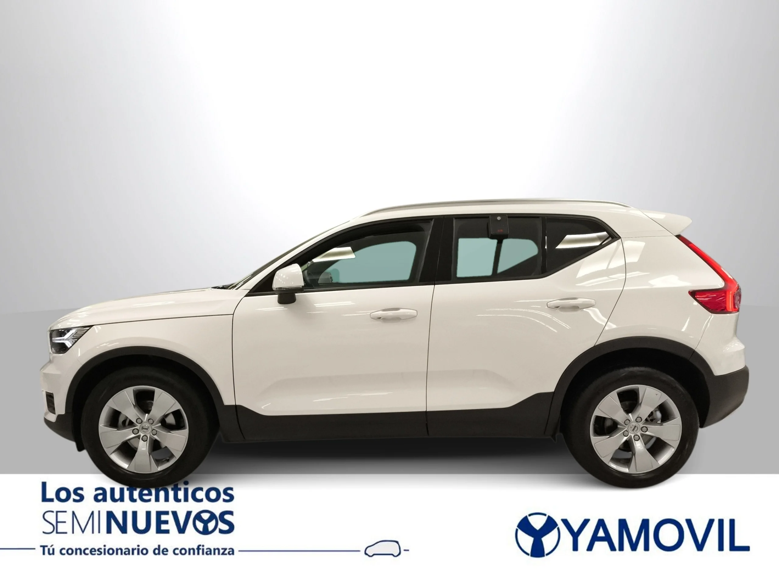Volvo XC40 T2 Momentum Pro Auto 95 kW (129 CV) - Foto 4