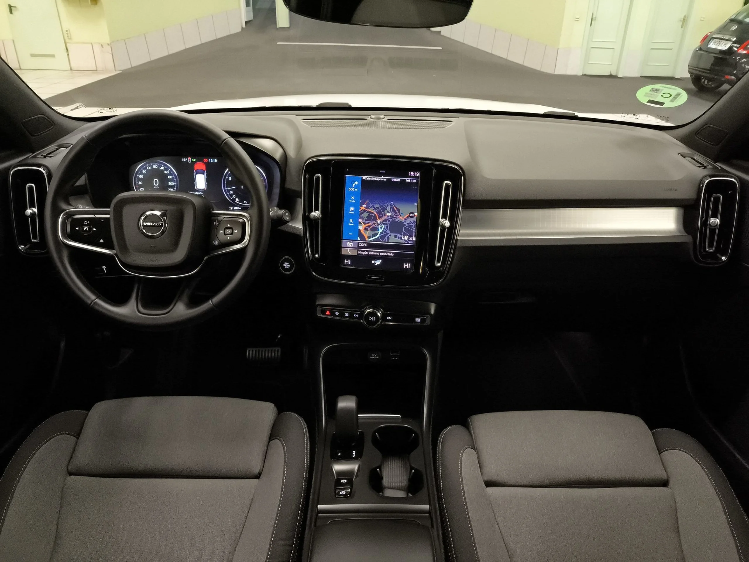 Volvo XC40 T2 Momentum Pro Auto 95 kW (129 CV) - Foto 11