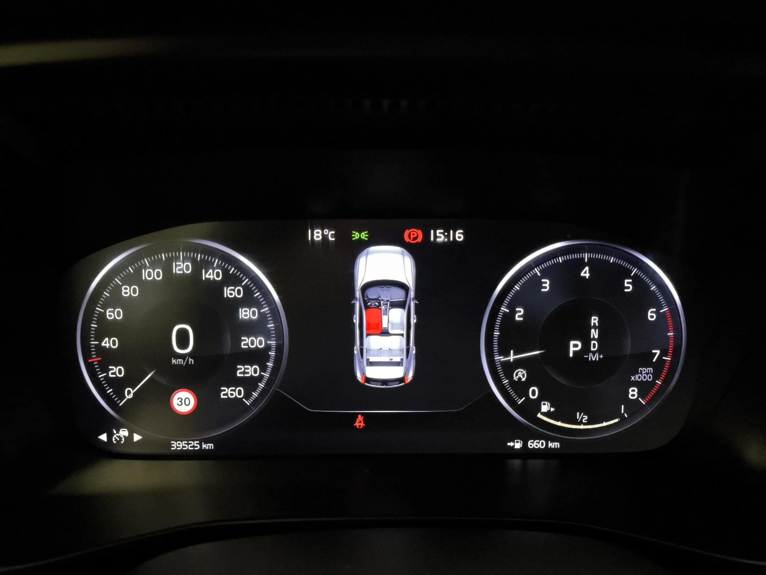 Volvo XC40 T2 Momentum Pro Auto 95 kW (129 CV) - Foto 13