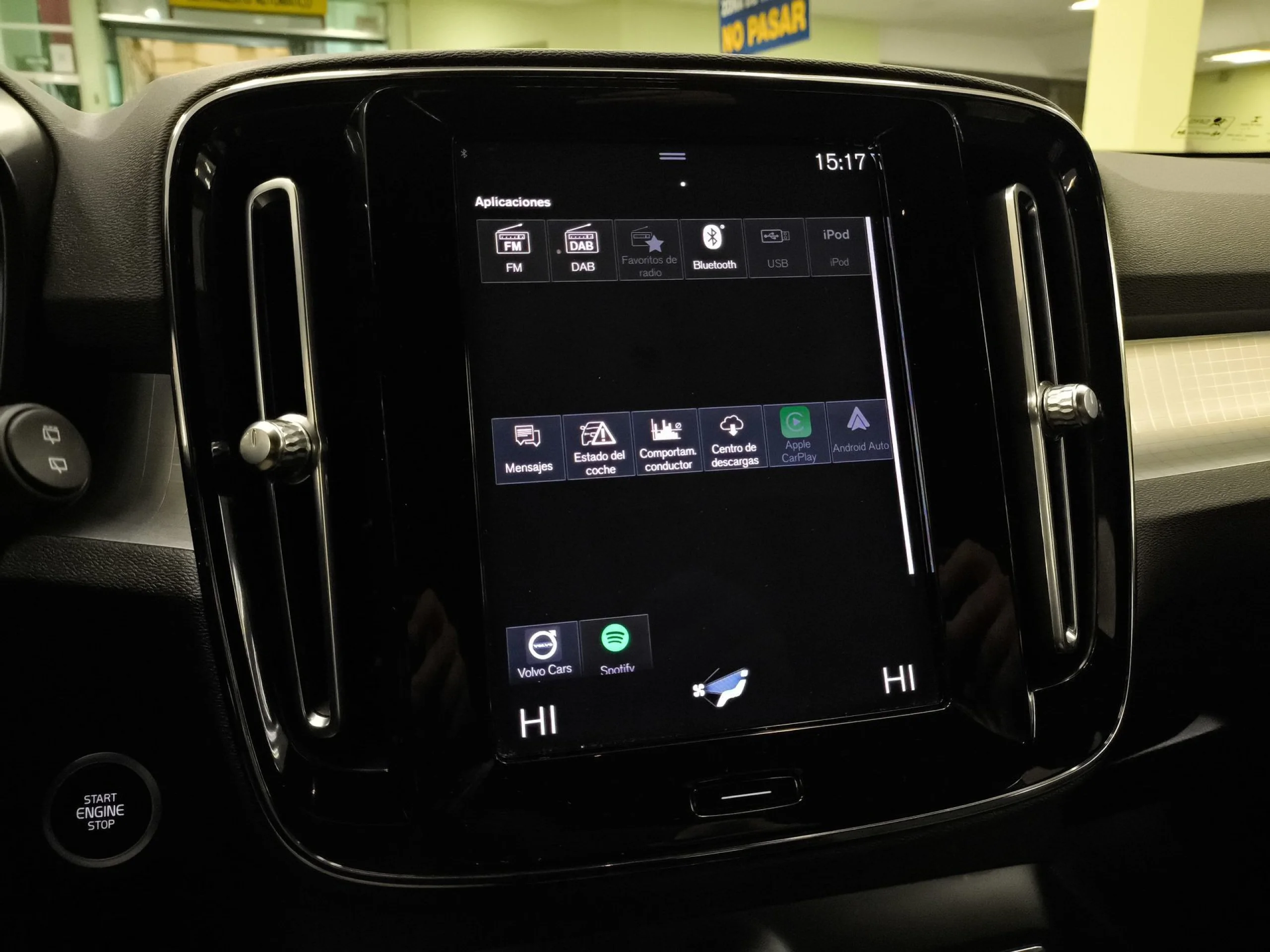 Volvo XC40 T2 Momentum Pro Auto 95 kW (129 CV) - Foto 15