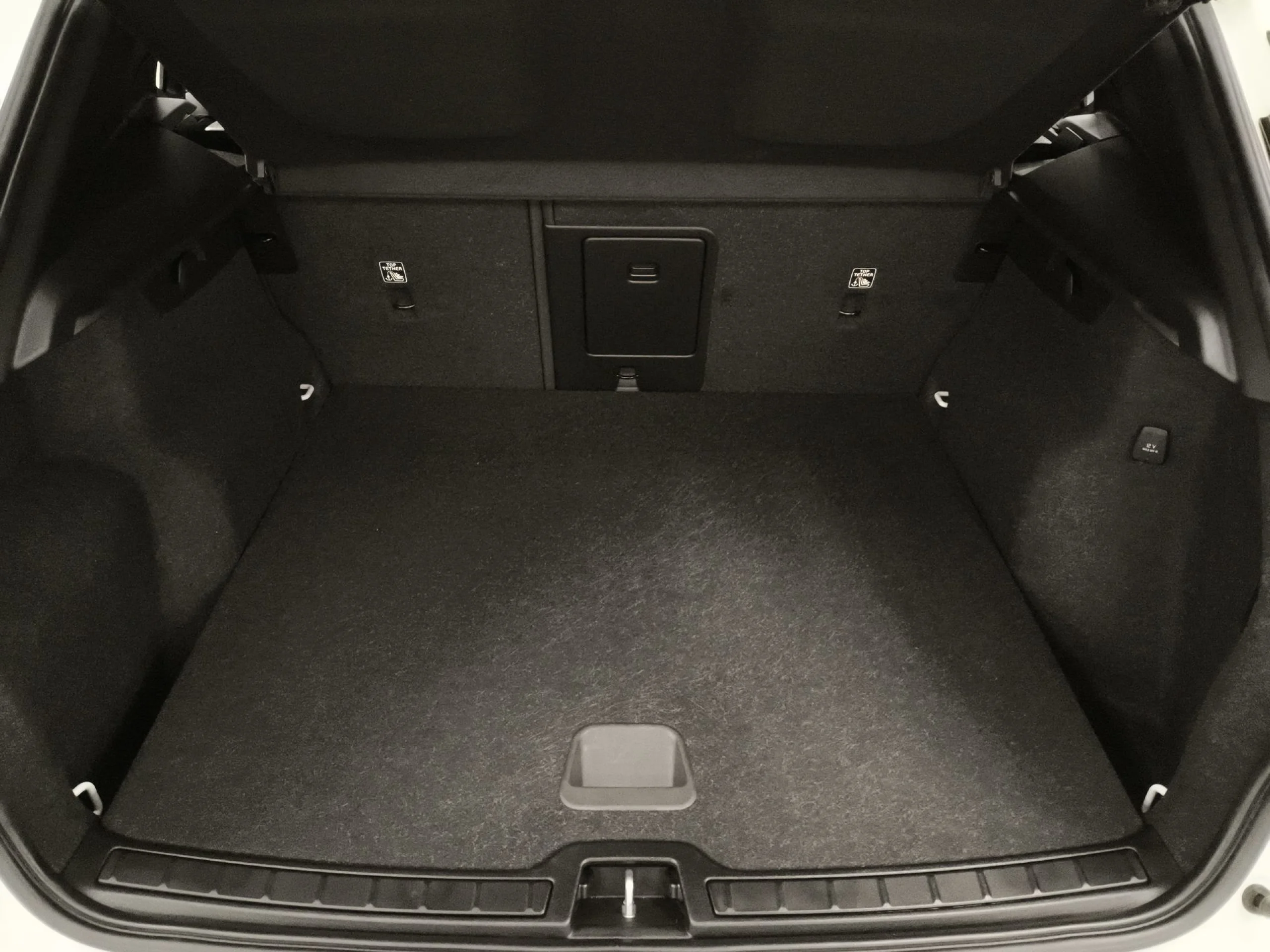 Volvo XC40 T2 Momentum Pro Auto 95 kW (129 CV) - Foto 23