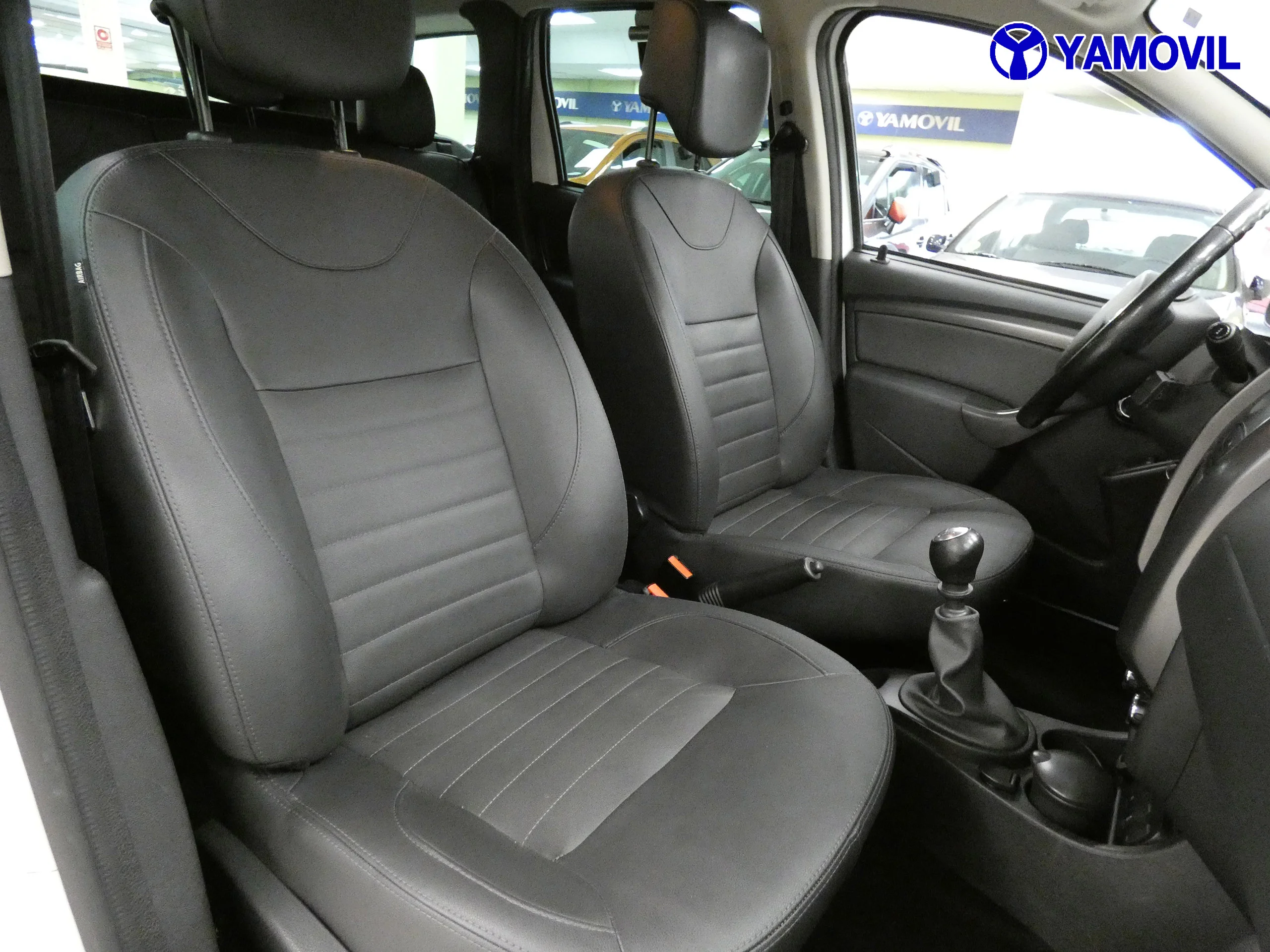 Dacia Duster LAUREATE TCE 4X4  - Foto 15