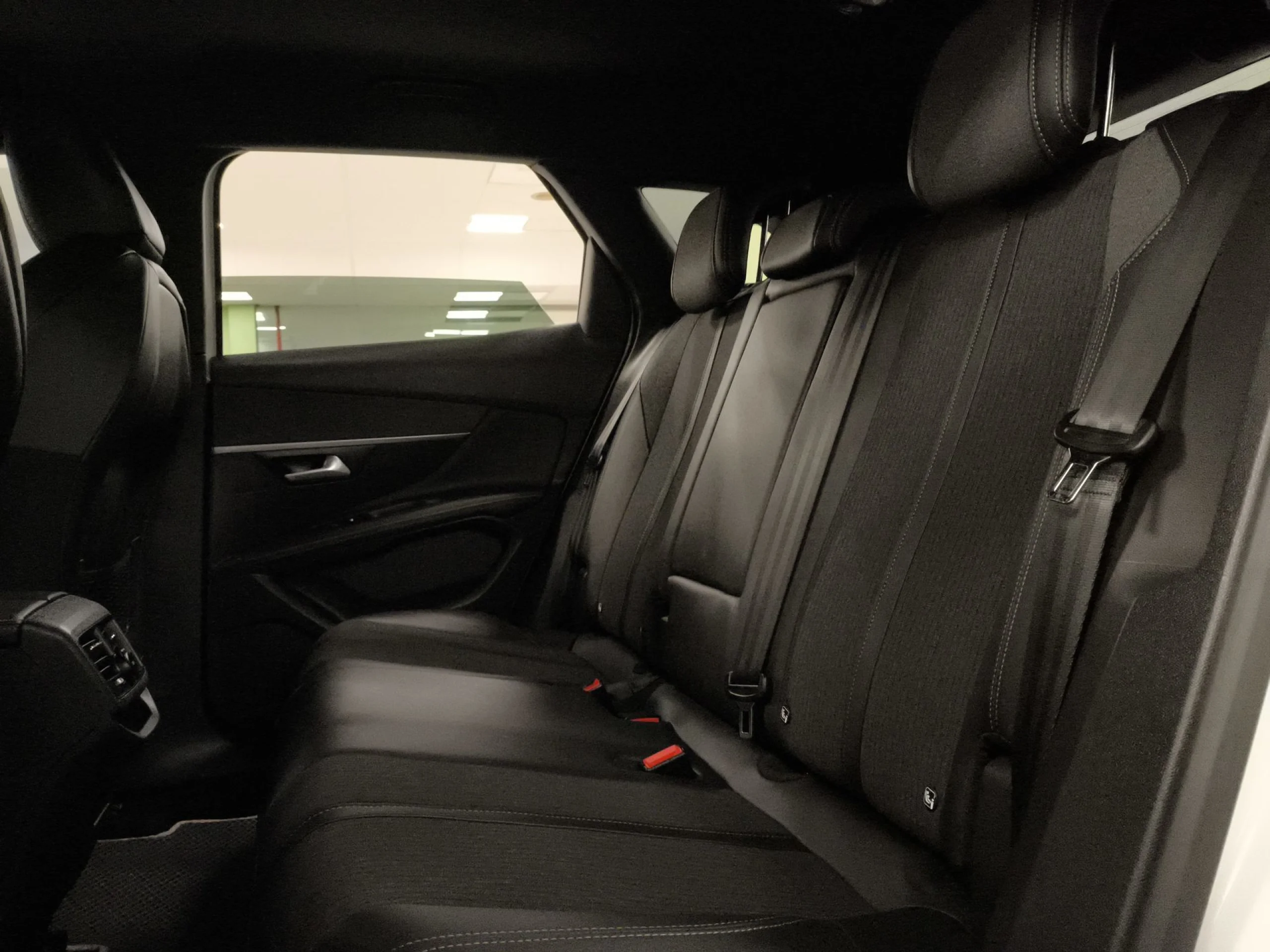 Peugeot 3008 PureTech 130 SANDS GT Line EAT8 96 kW (130 CV) - Foto 22