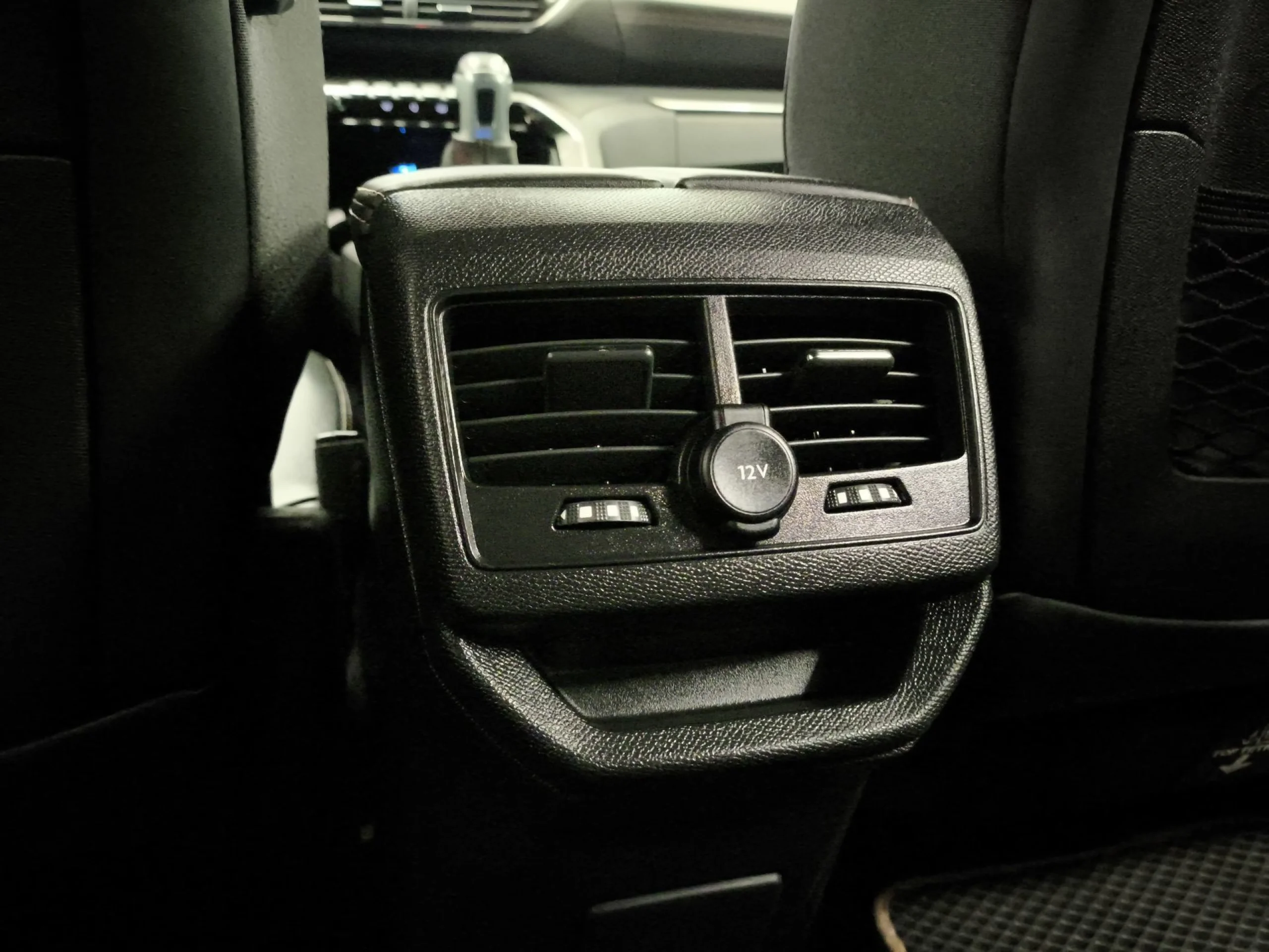 Peugeot 3008 PureTech 130 SANDS GT Line EAT8 96 kW (130 CV) - Foto 23