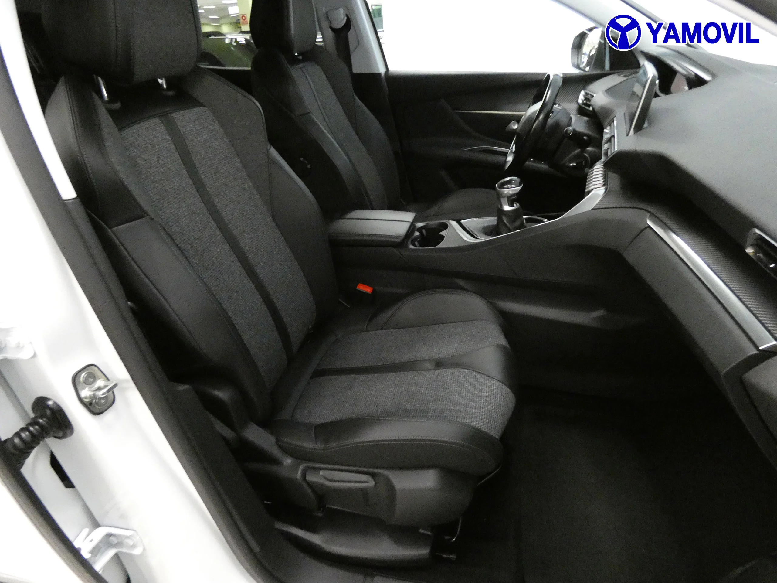 Peugeot 3008 1.2 PURETECH ALLURE - Foto 13