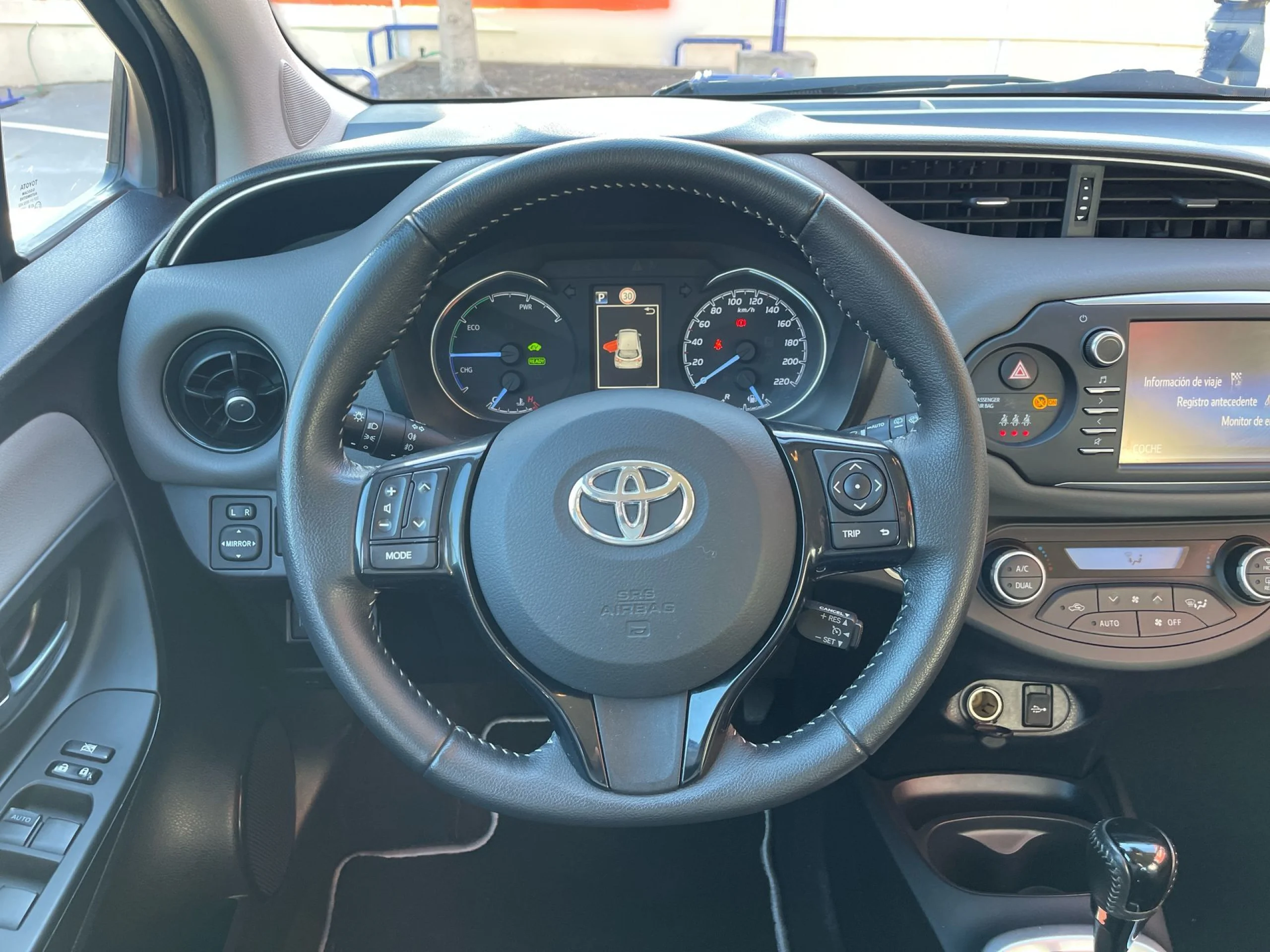Toyota Yaris 1.5 Hybrid Active 74 kW (100 CV) - Foto 10