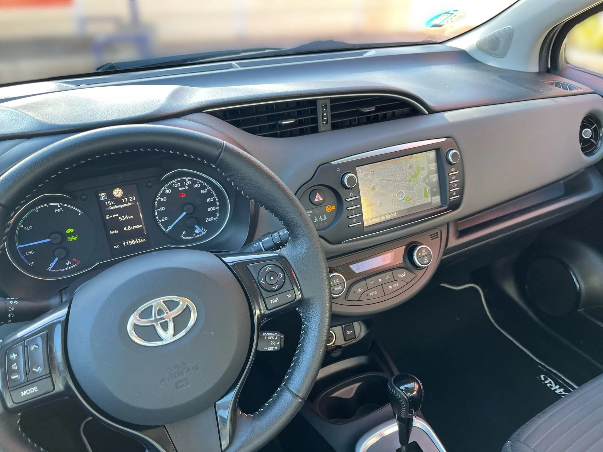 Toyota Yaris 1.5 Hybrid Active 74 kW (100 CV) - Foto 17