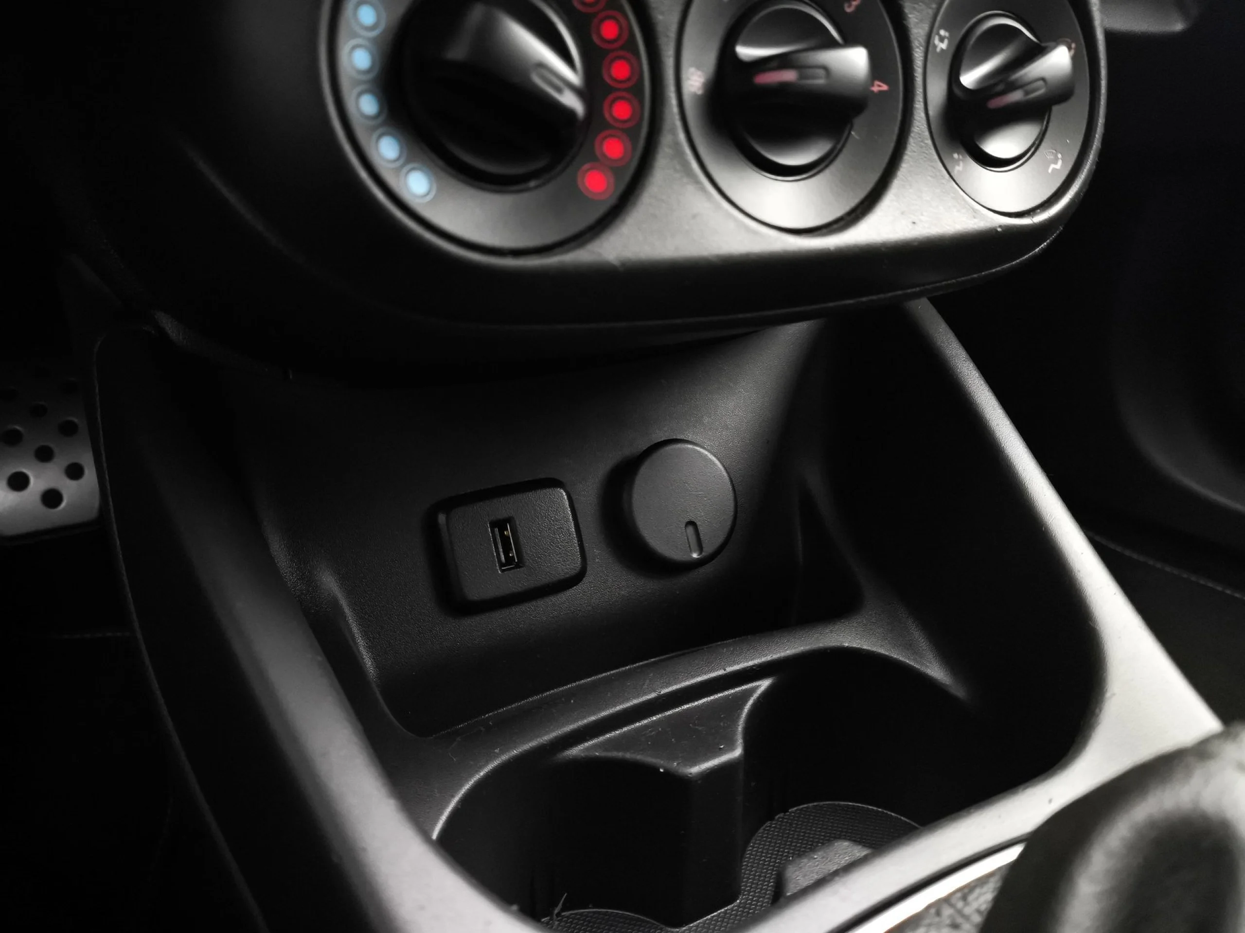 Opel Corsa 1.4 Design Line 66 kW (90 CV) - Foto 20