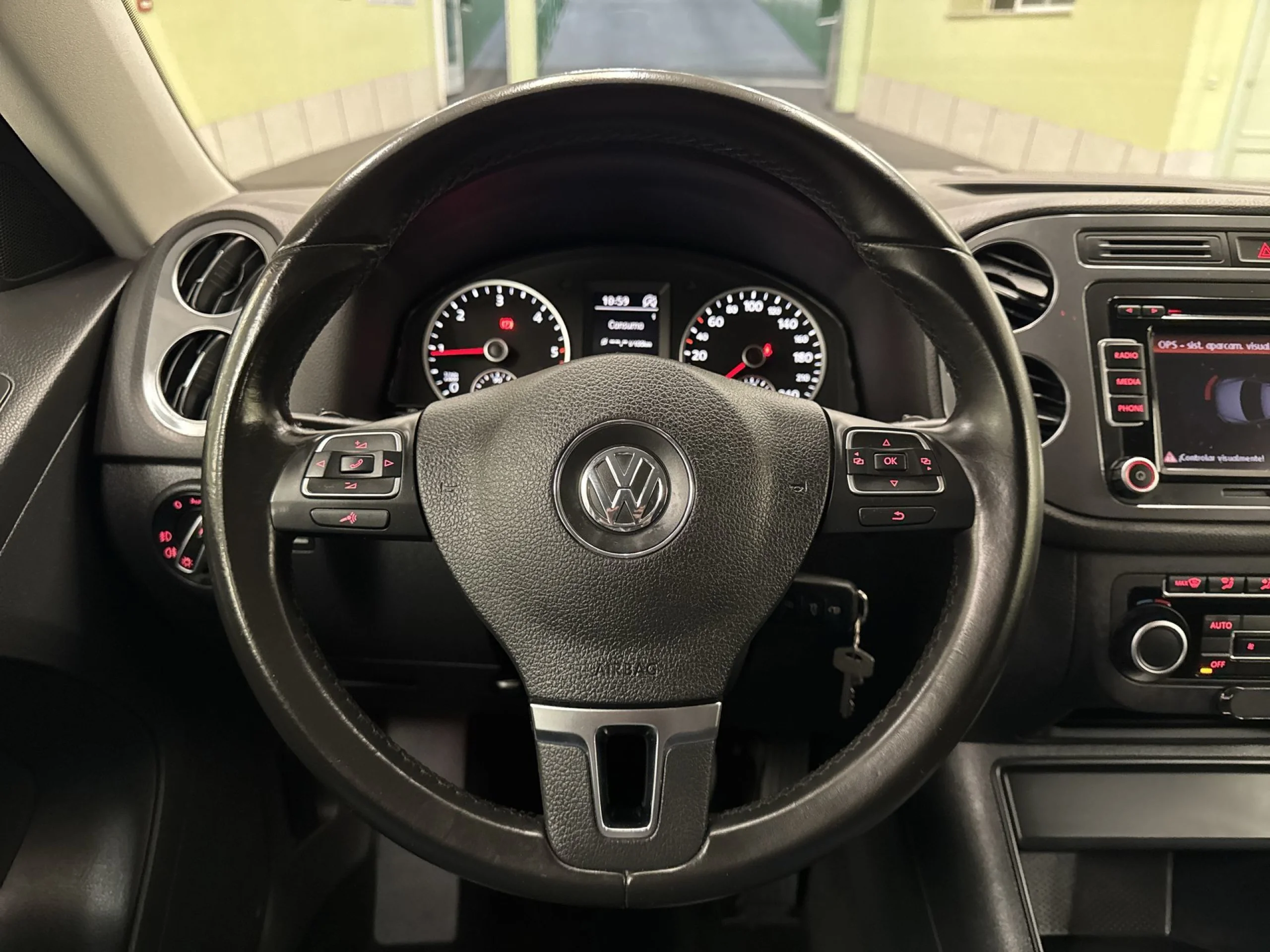 Volkswagen Tiguan T1 2.0 TDI BMT 4x2 81 kW (110 CV) - Foto 13