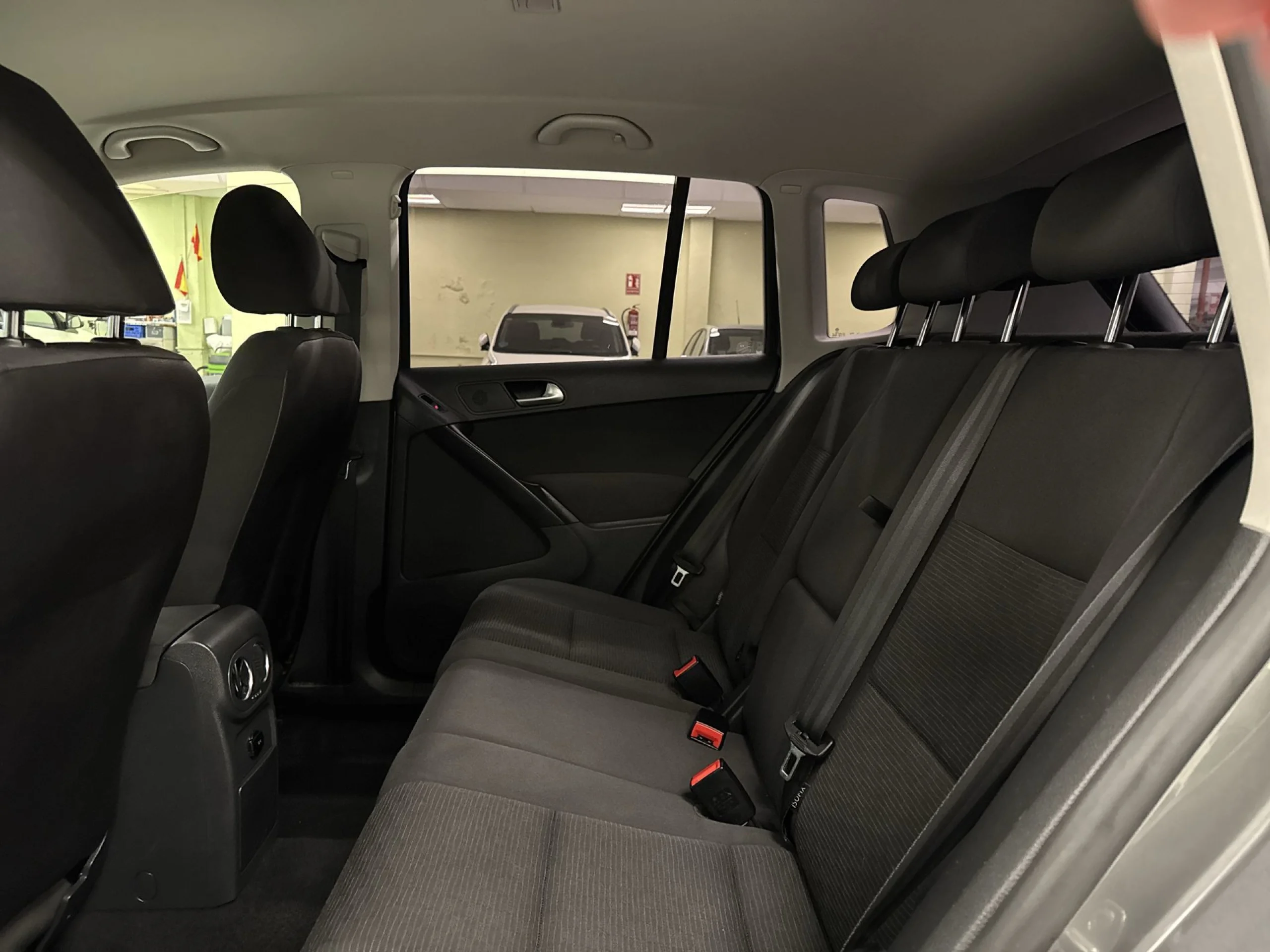 Volkswagen Tiguan T1 2.0 TDI BMT 4x2 81 kW (110 CV) - Foto 20