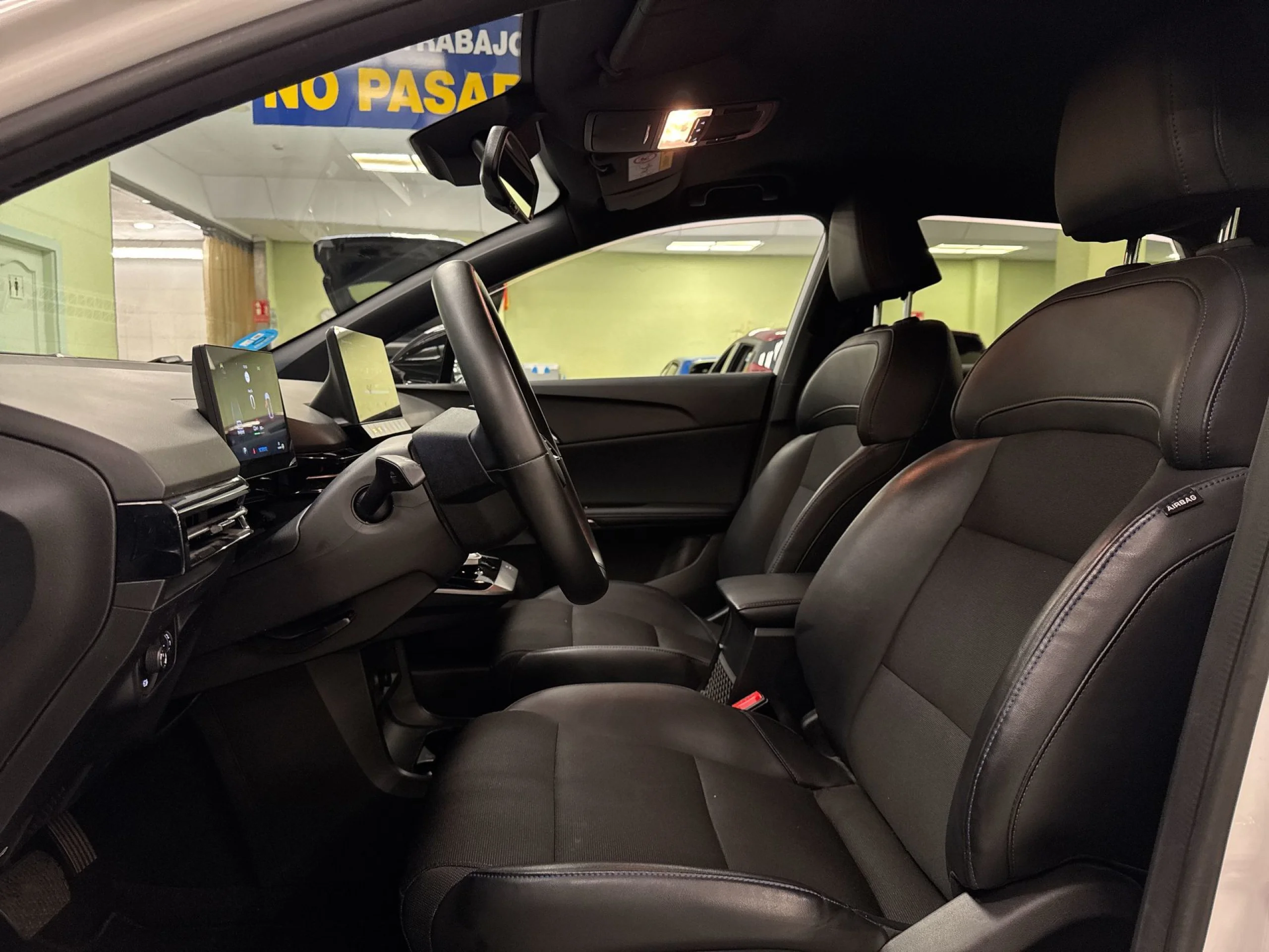 MG MG4 64kWh Luxury 150 kW (204 CV) - Foto 8