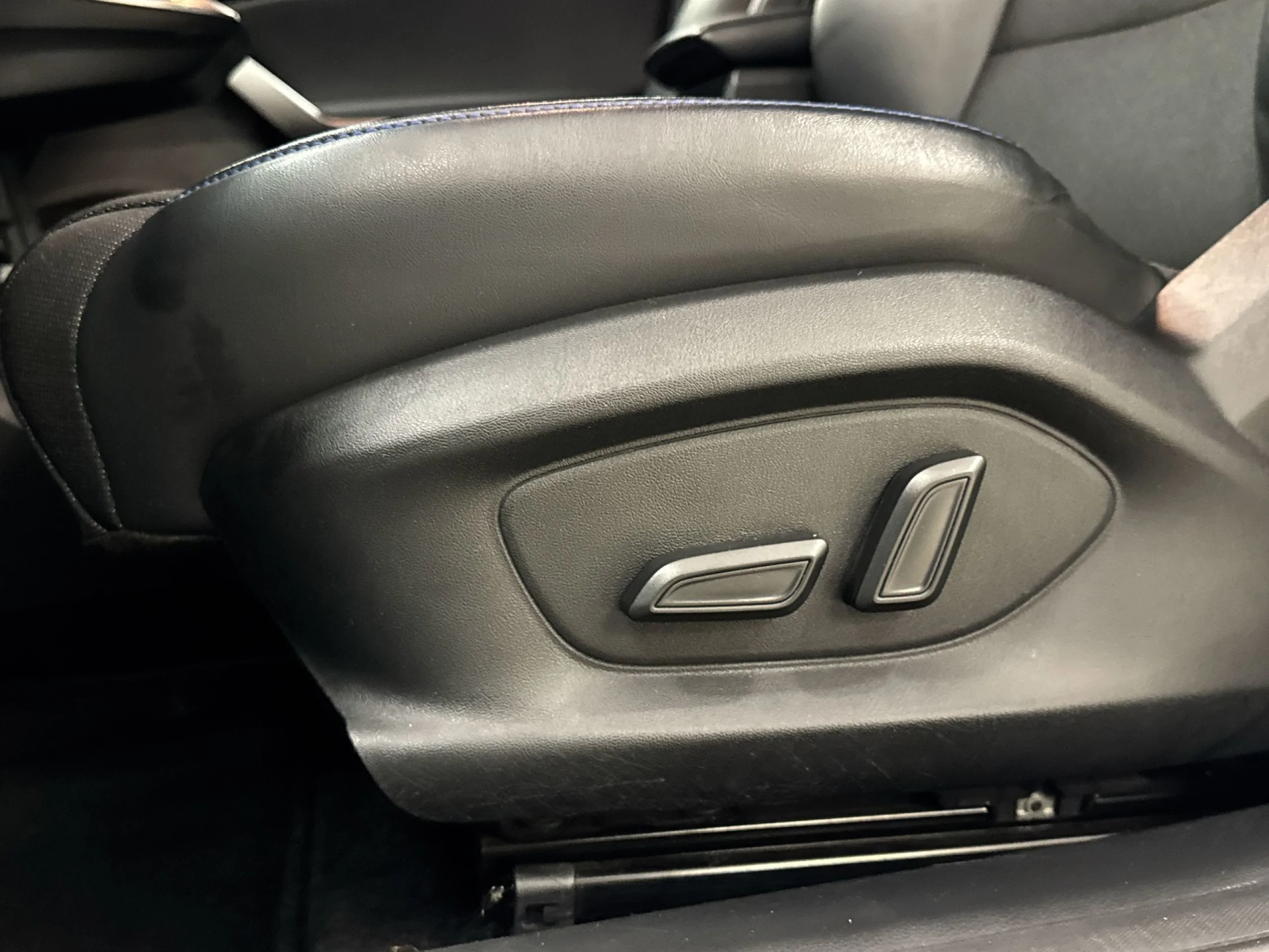 MG MG4 64kWh Luxury 150 kW (204 CV) - Foto 9