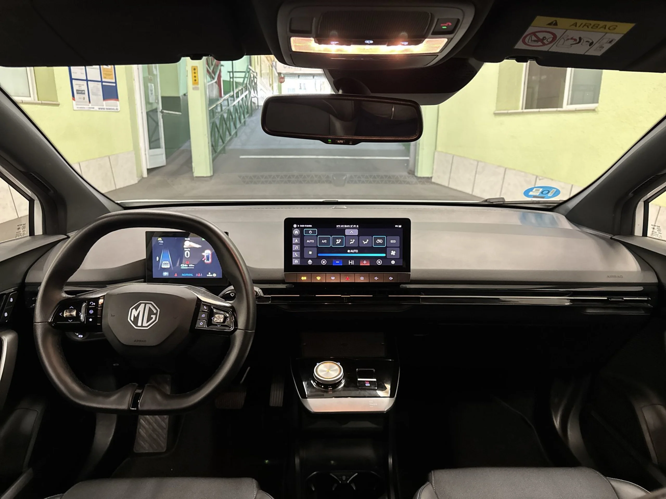 MG MG4 64kWh Luxury 150 kW (204 CV) - Foto 11