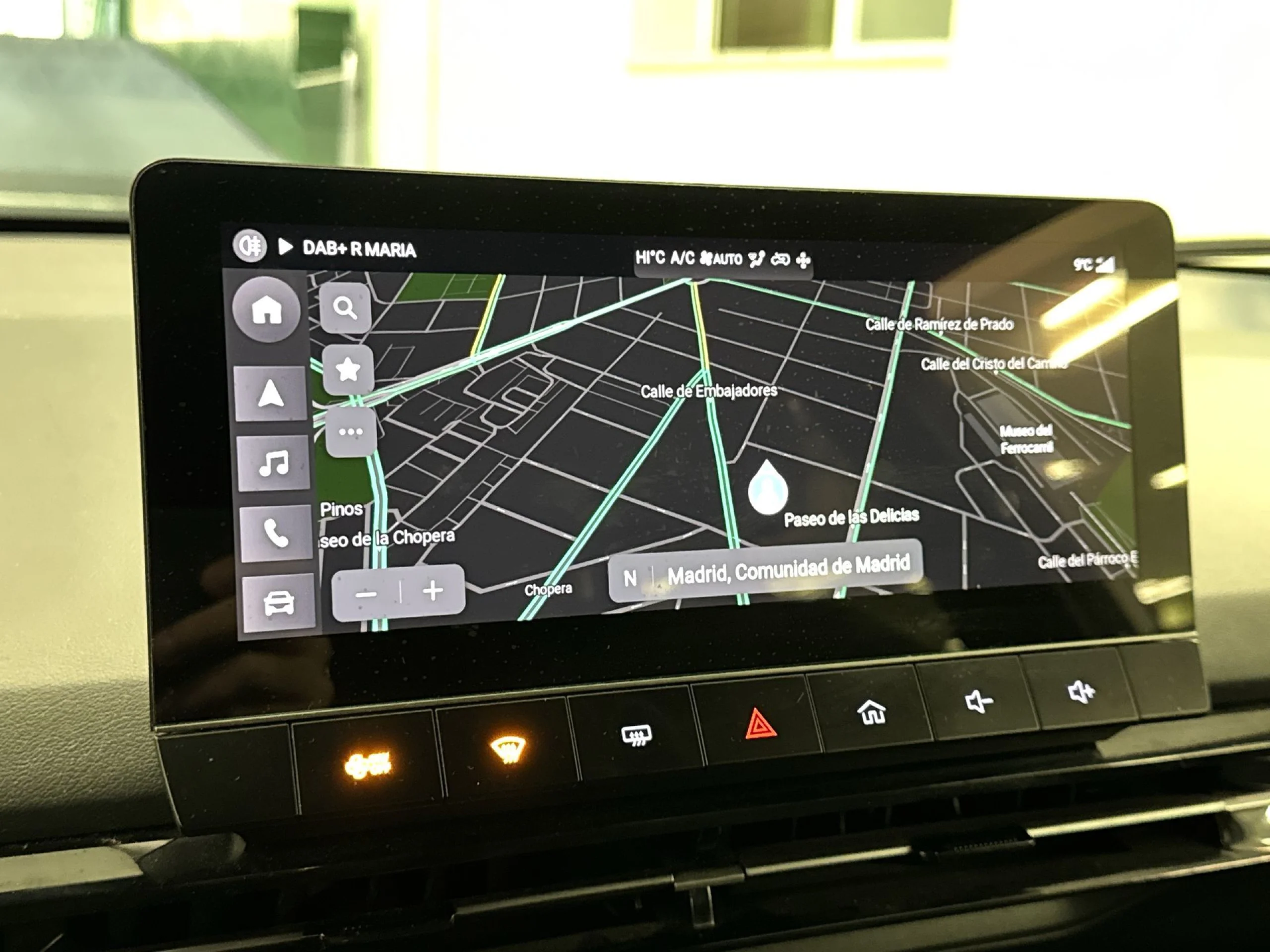 MG MG4 64kWh Luxury 150 kW (204 CV) - Foto 18