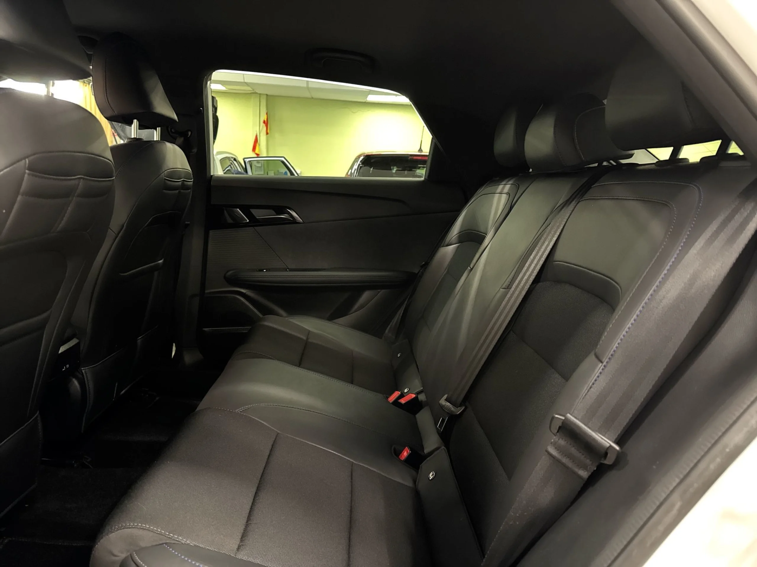 MG MG4 64kWh Luxury 150 kW (204 CV) - Foto 23