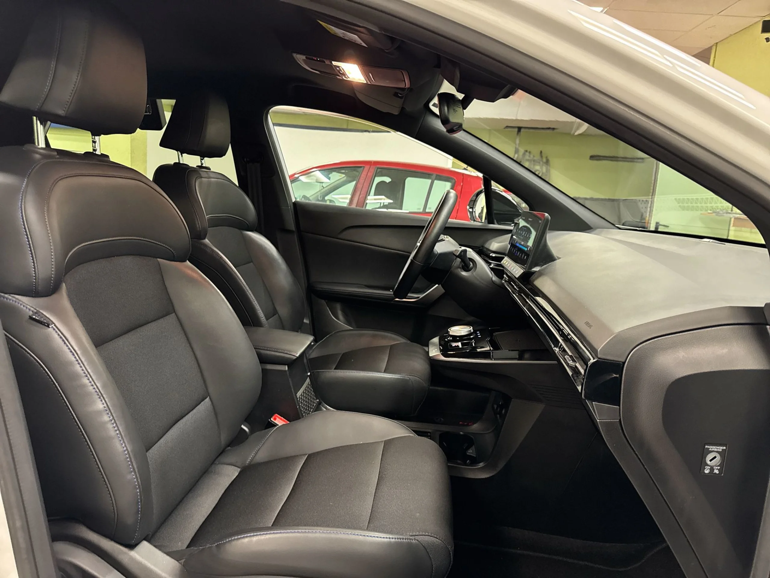 MG MG4 64kWh Luxury 150 kW (204 CV) - Foto 25