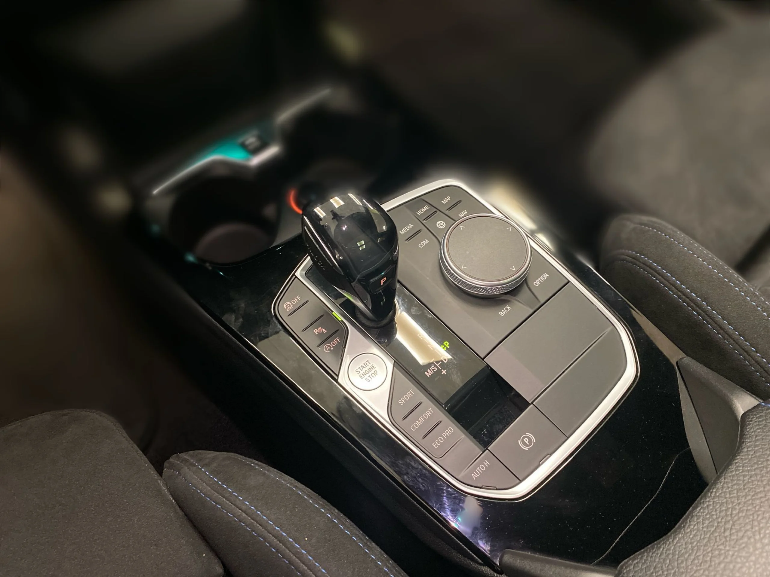 BMW Serie 1 EXECUTIVE PLUS AUTO PACK-M 150CV 5P. - Foto 17