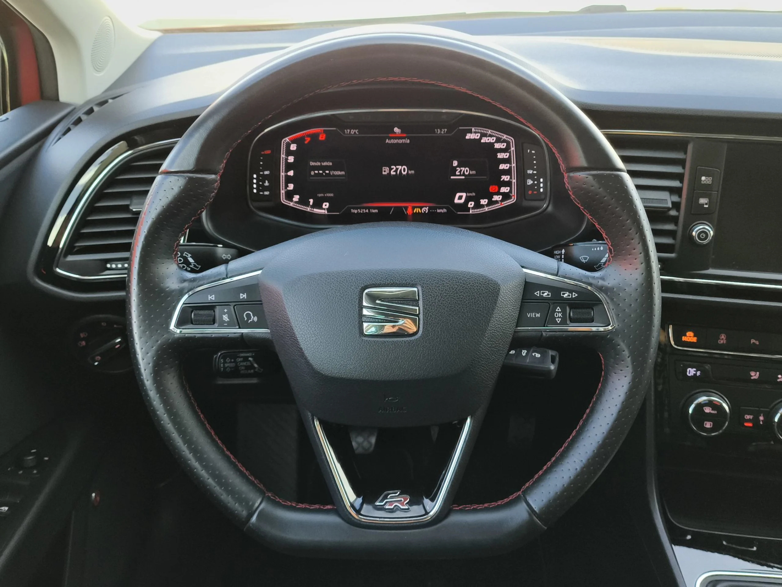 Seat León 1.5 TSI SANDS FR Edition 96 kW (130 CV) - Foto 11