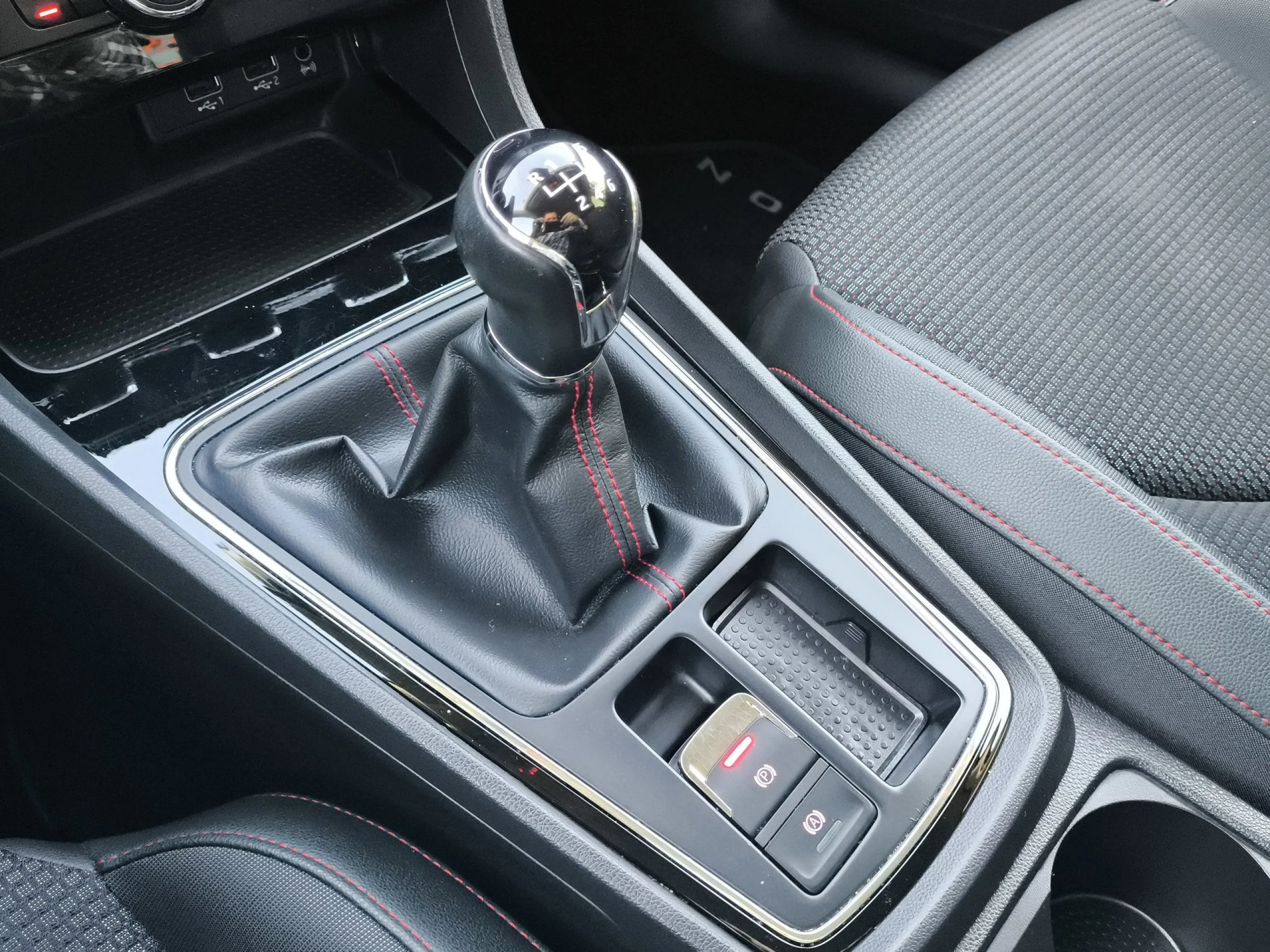 Seat León 1.5 TSI SANDS FR Edition 96 kW (130 CV) - Foto 16
