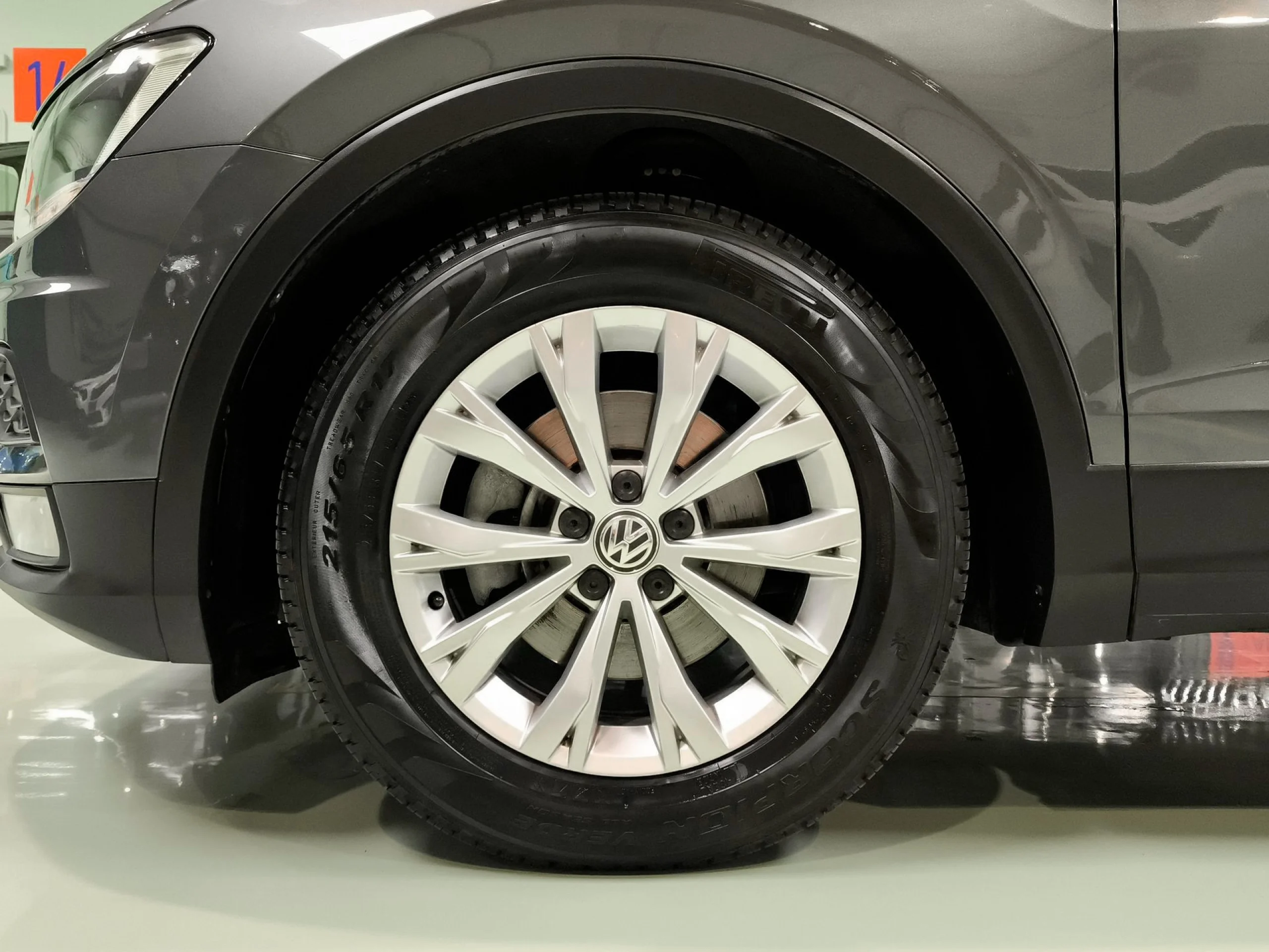 Volkswagen Tiguan Edition 1.6 TDI 85 kW (115 CV) - Foto 10