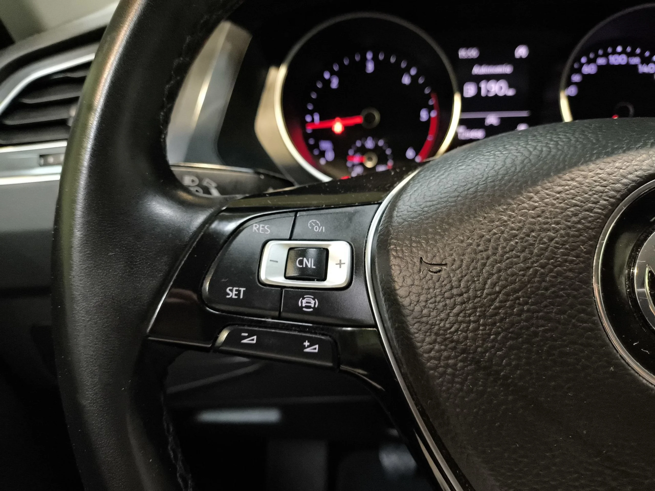 Volkswagen Tiguan Edition 1.6 TDI 85 kW (115 CV) - Foto 17