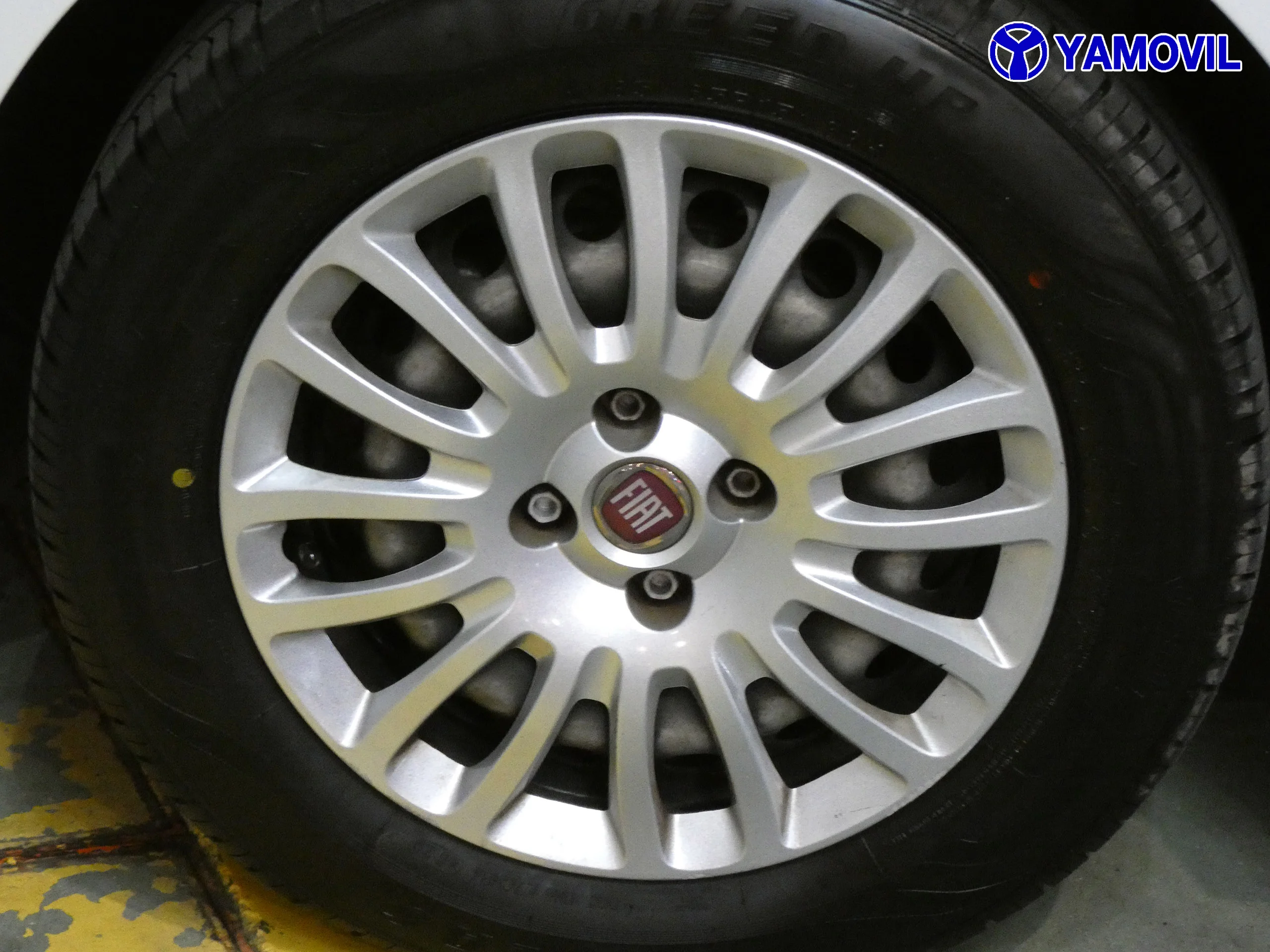 Fiat Punto 1.2 YOUNG - Foto 9